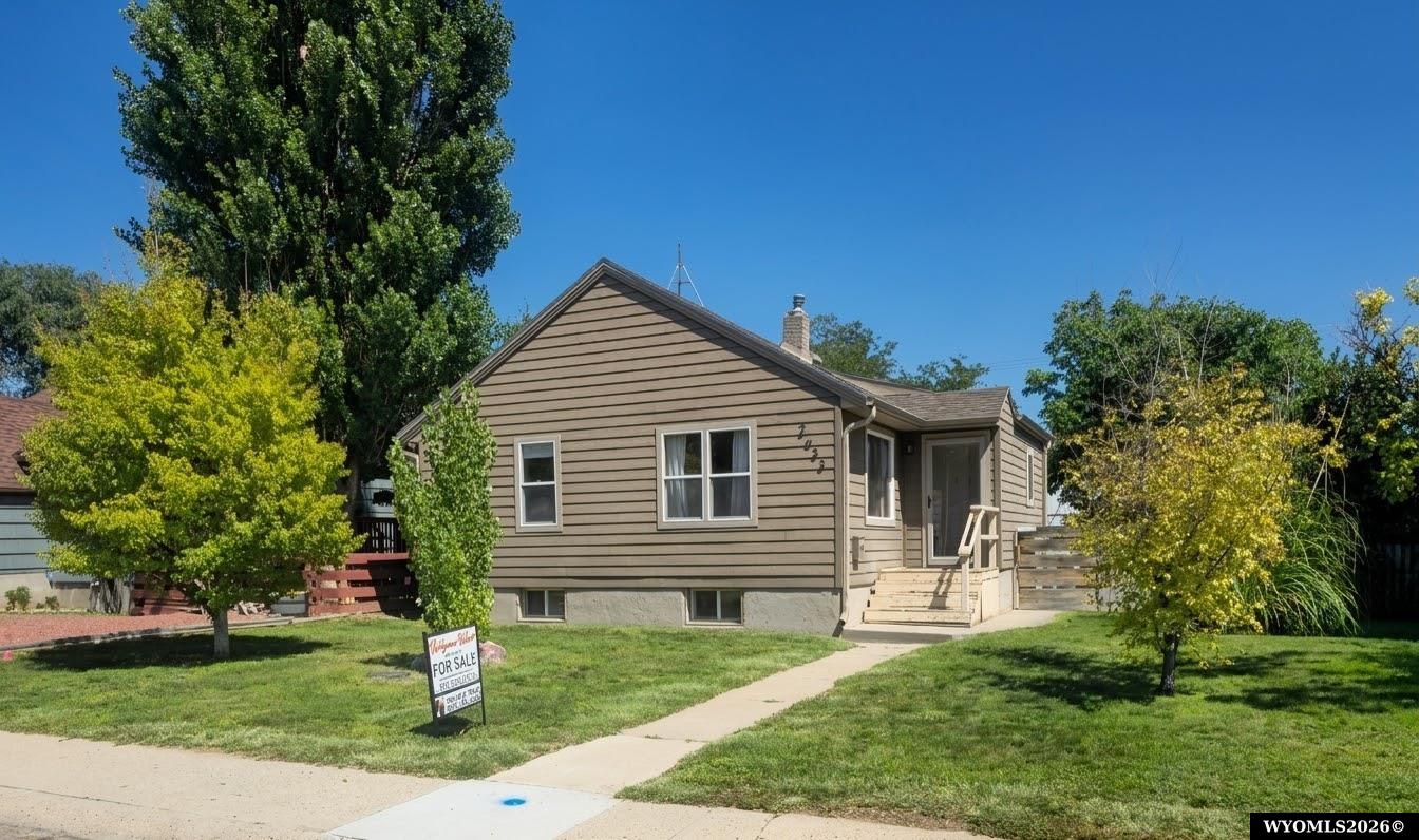 2633 E B Street — photo