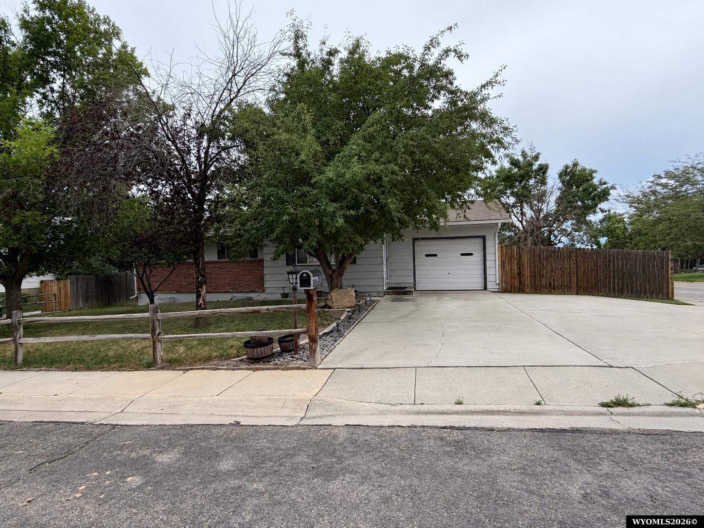 370 Driftwood Street — photo