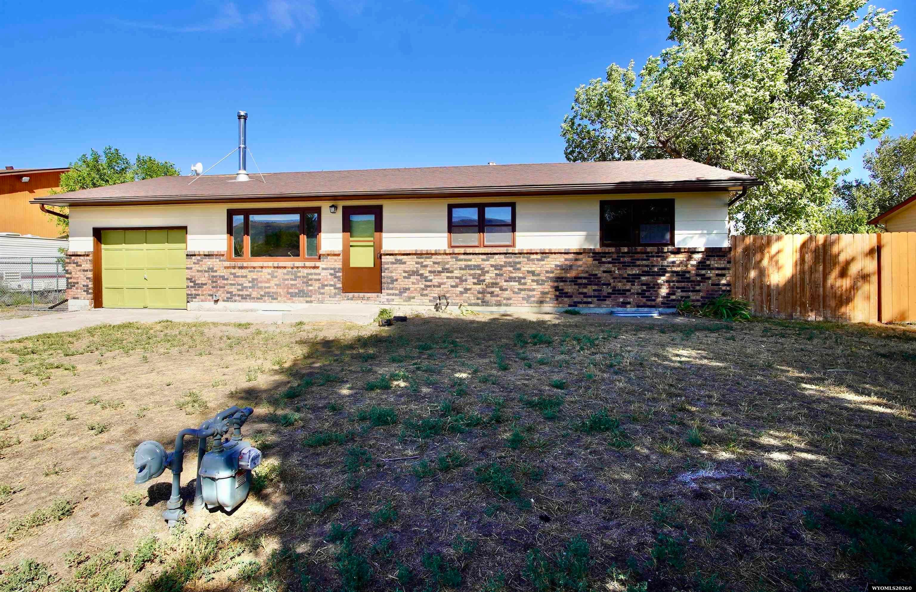 6674 Sharrock Road — photo