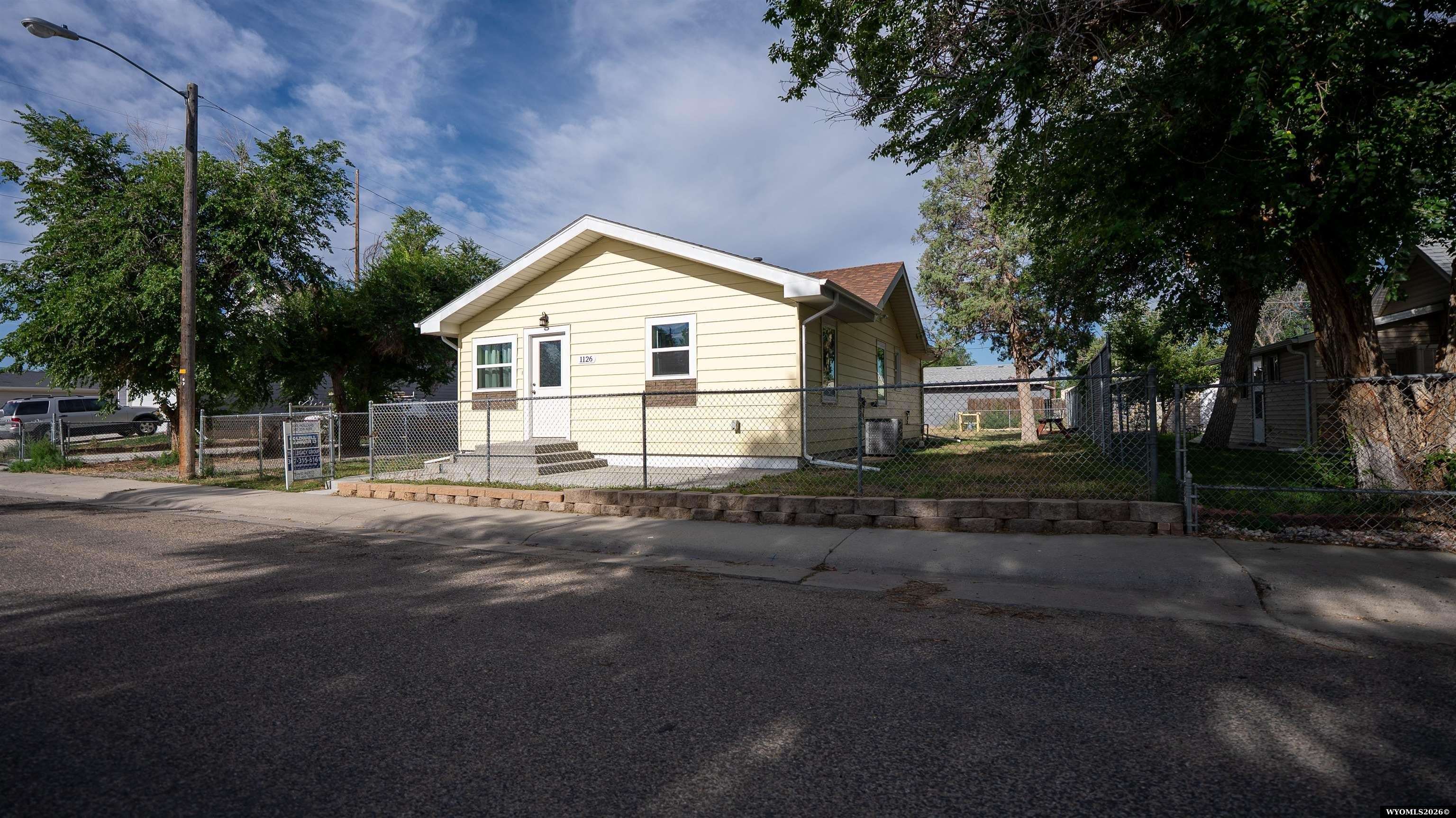 1126 N Lincoln Street — photo