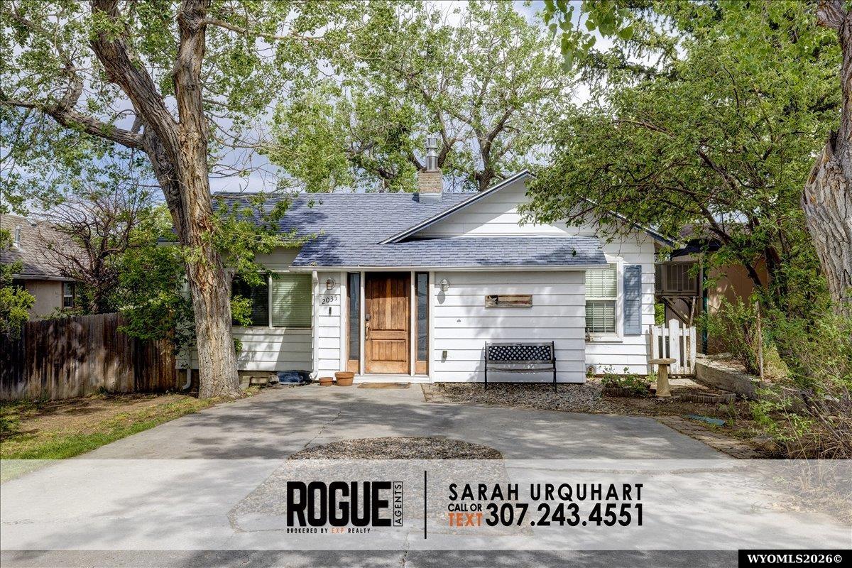 2035 Bonnie Brae St — photo