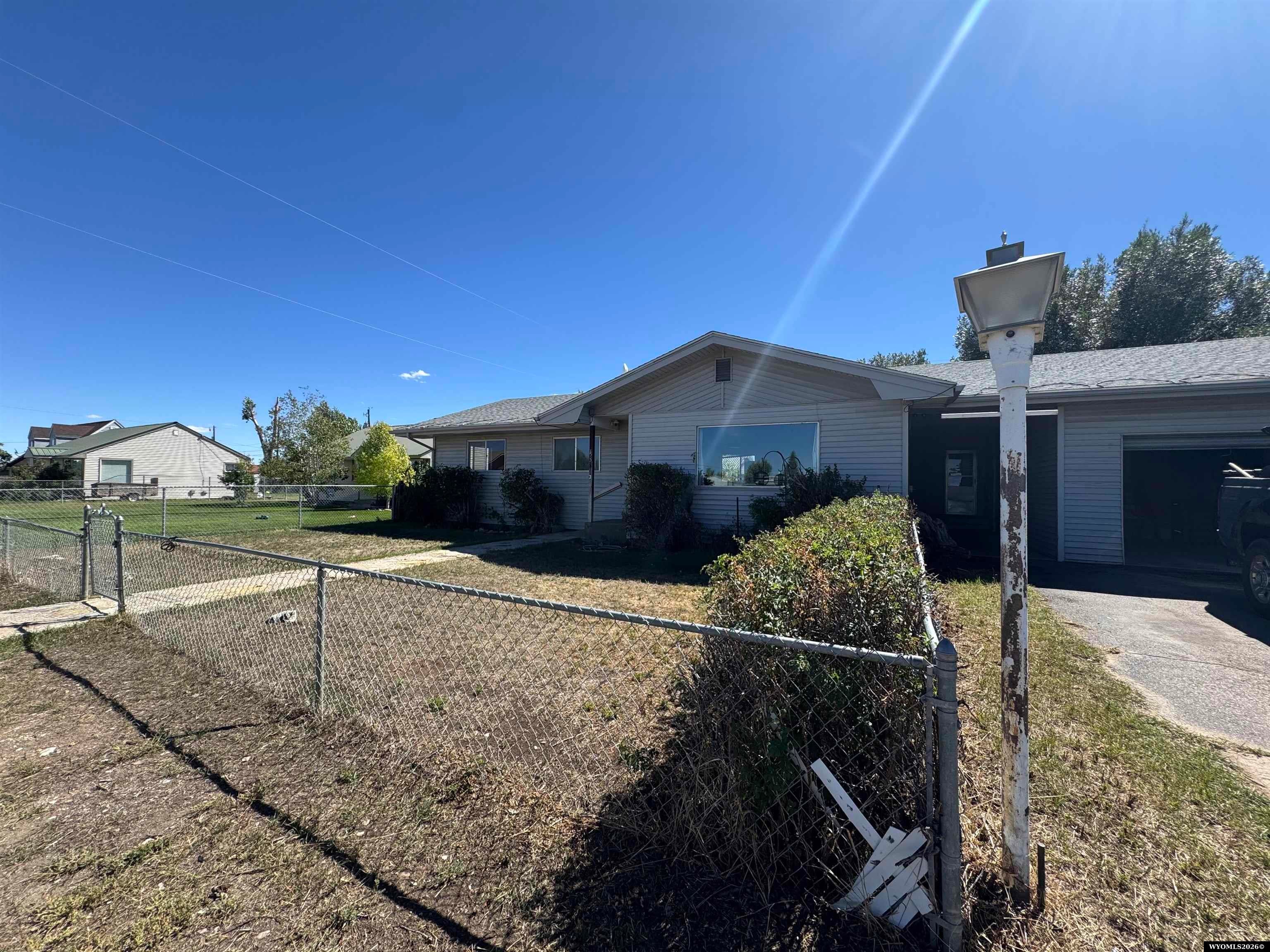 1556 Circle Way — photo
