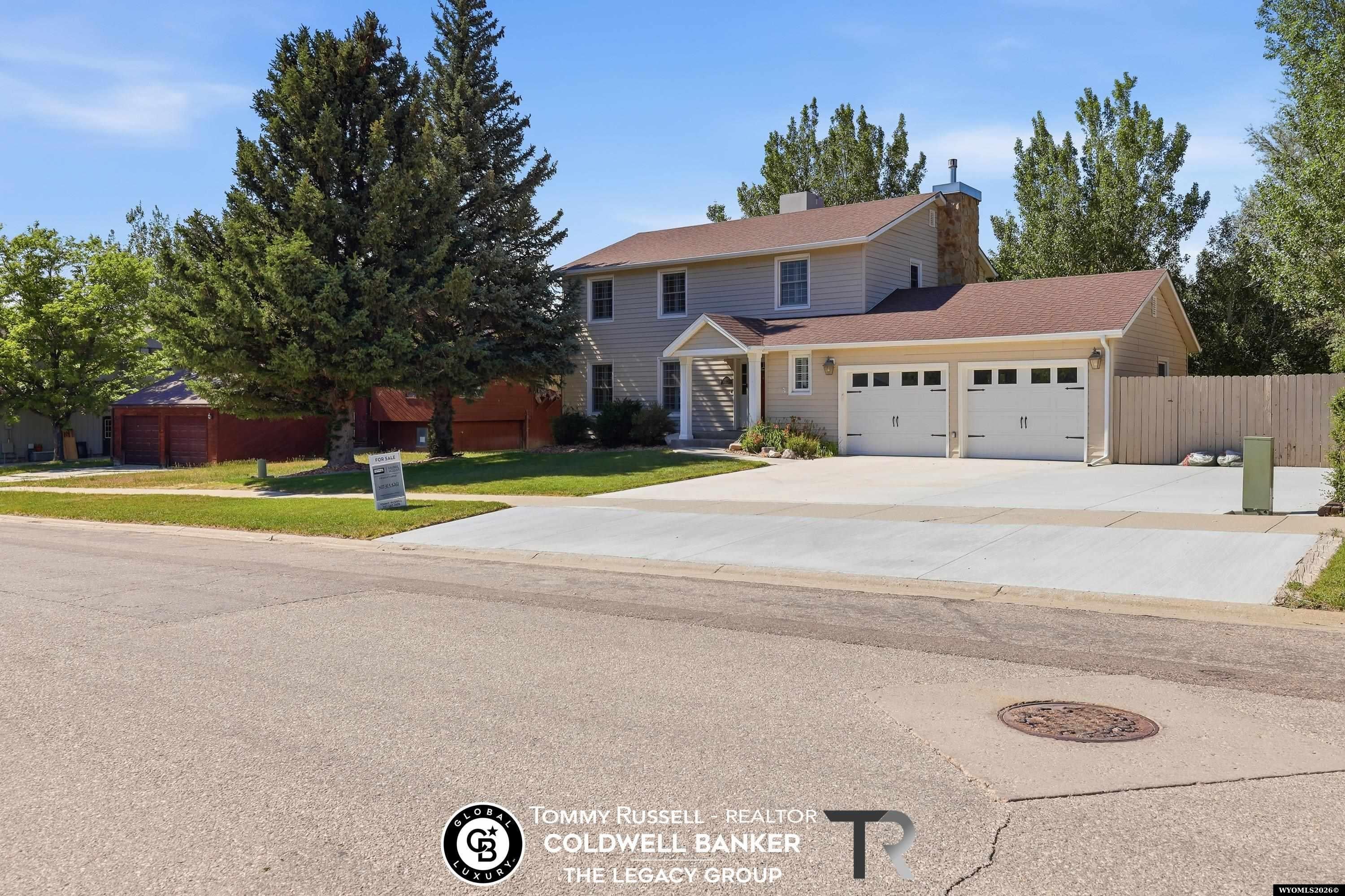 3920 Eagle Drive — photo