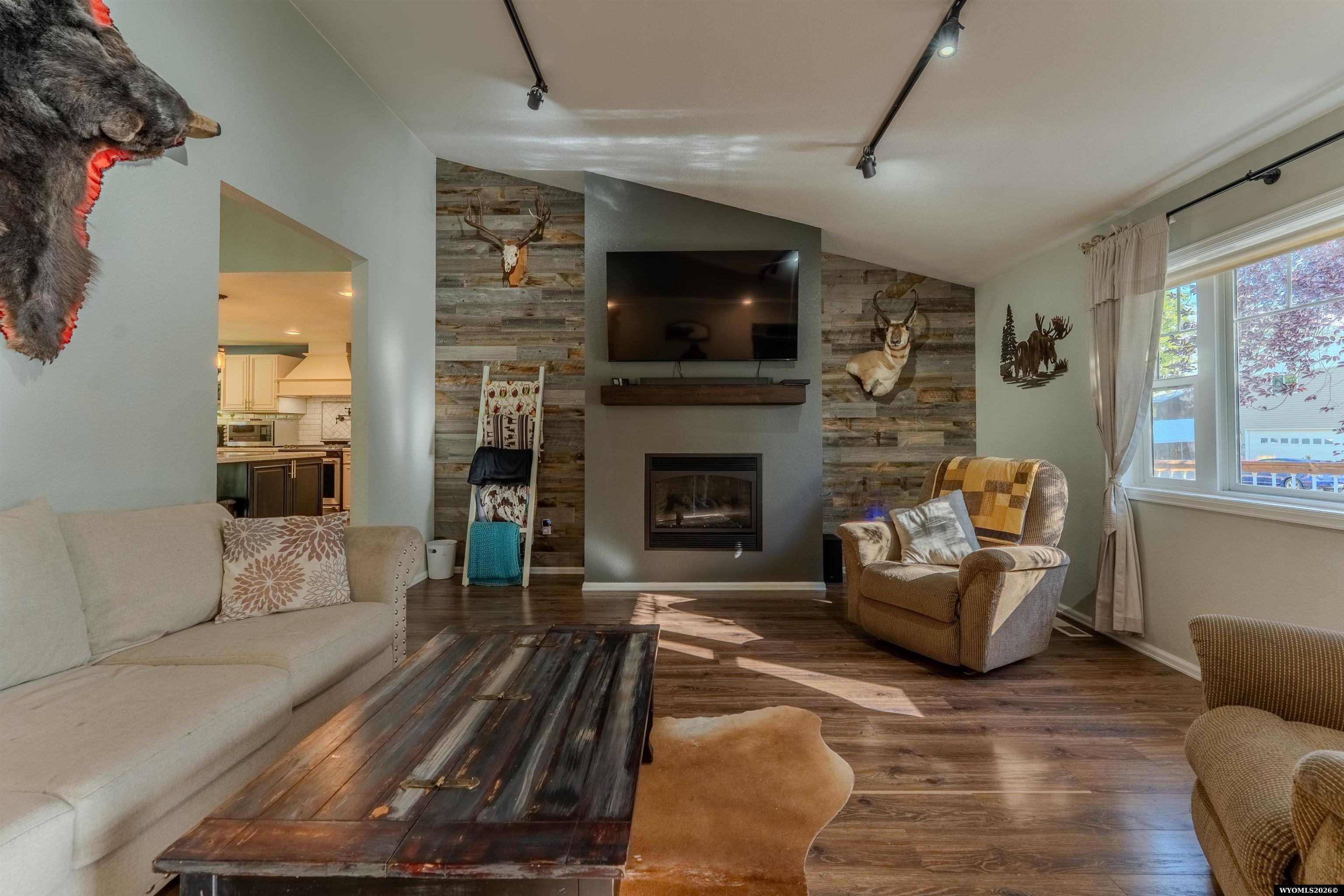 340 Mount Arter Loop, Lander, WY 82520 — photo 2