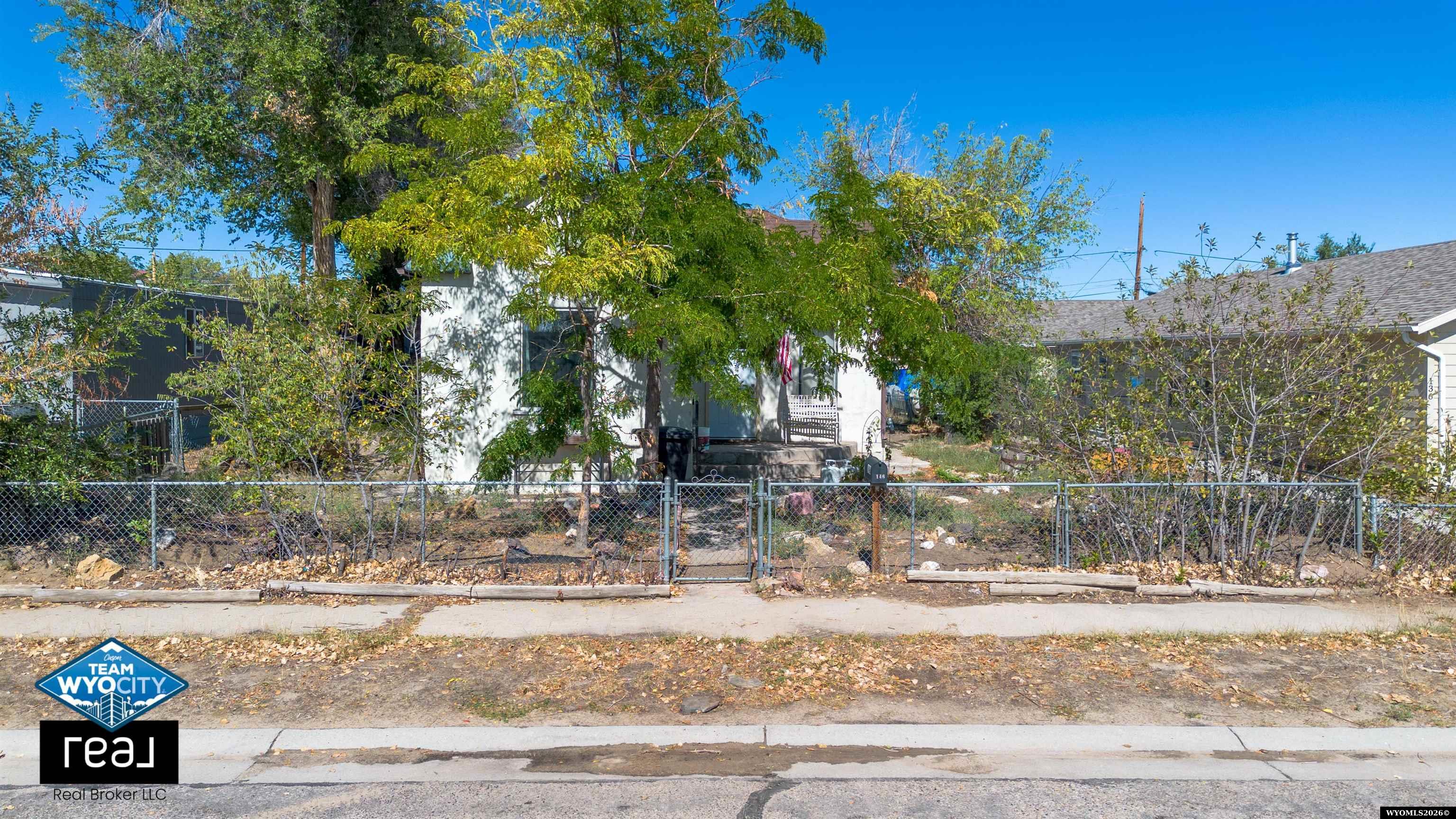 146 W J Street — photo