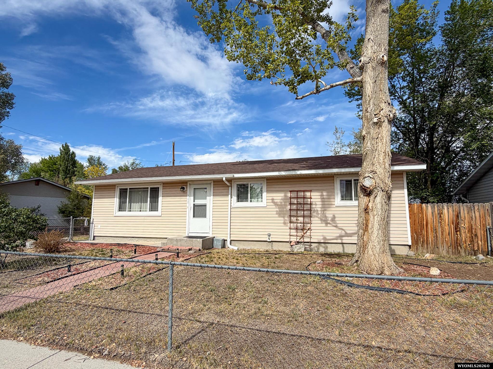302 Heather Drive — photo