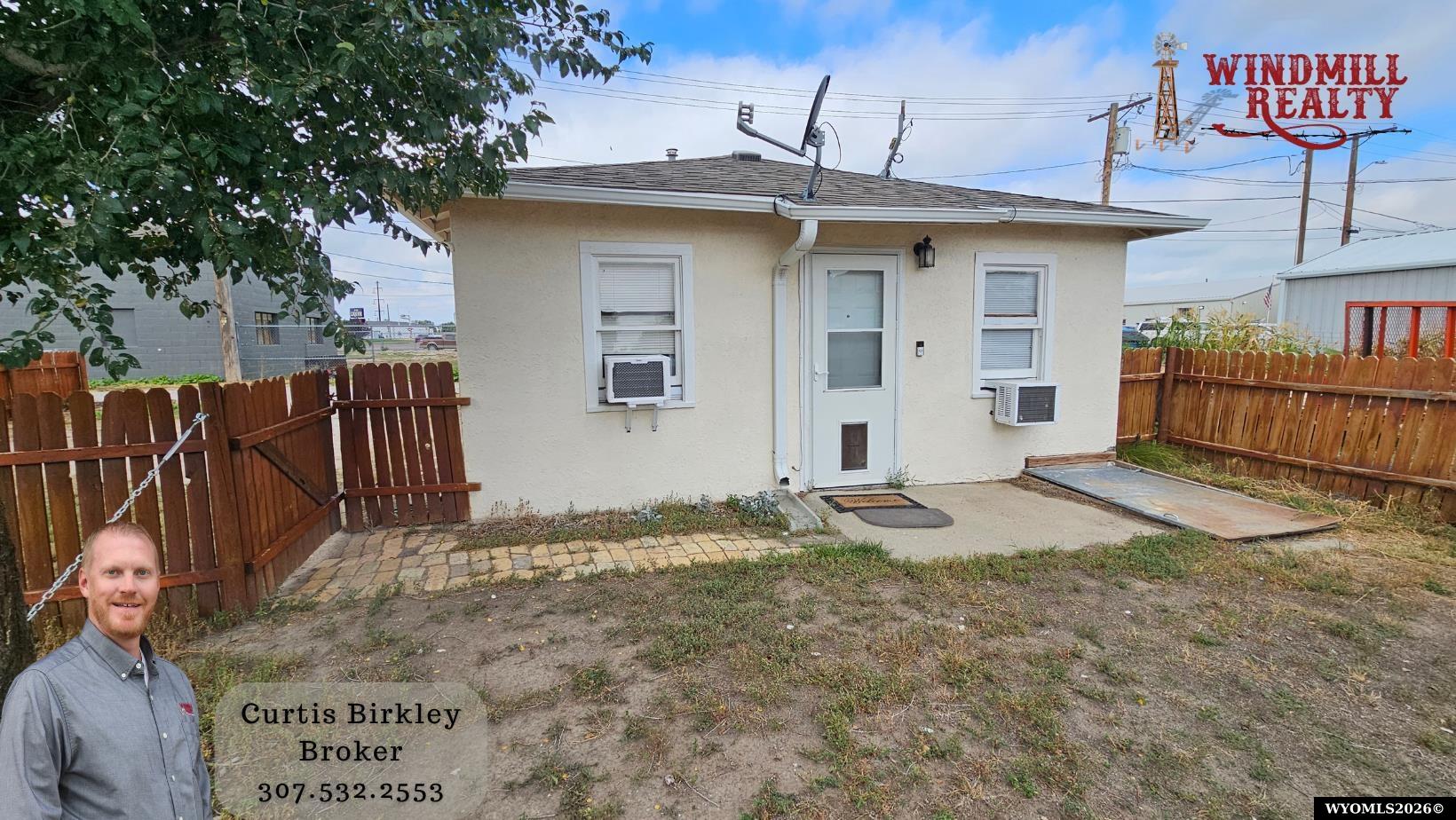 1826 E B Street — photo