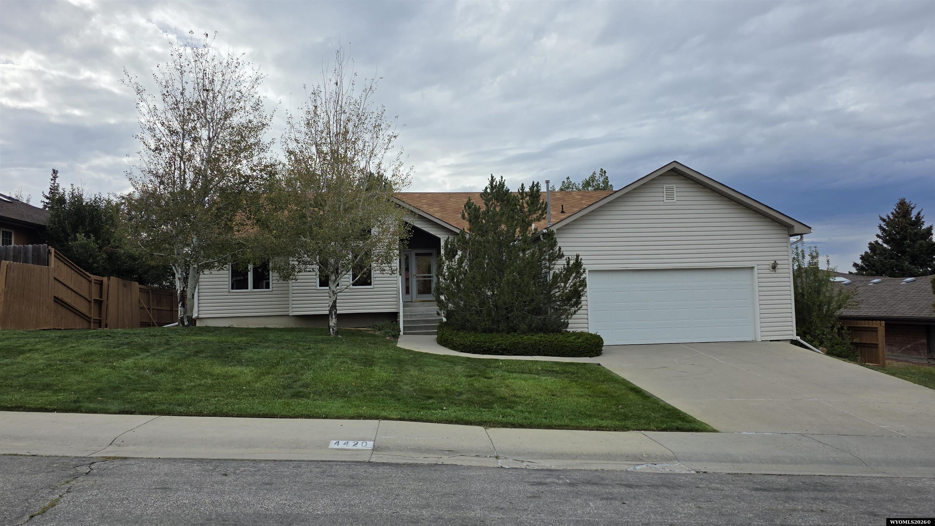 4420 S Oak Street — photo