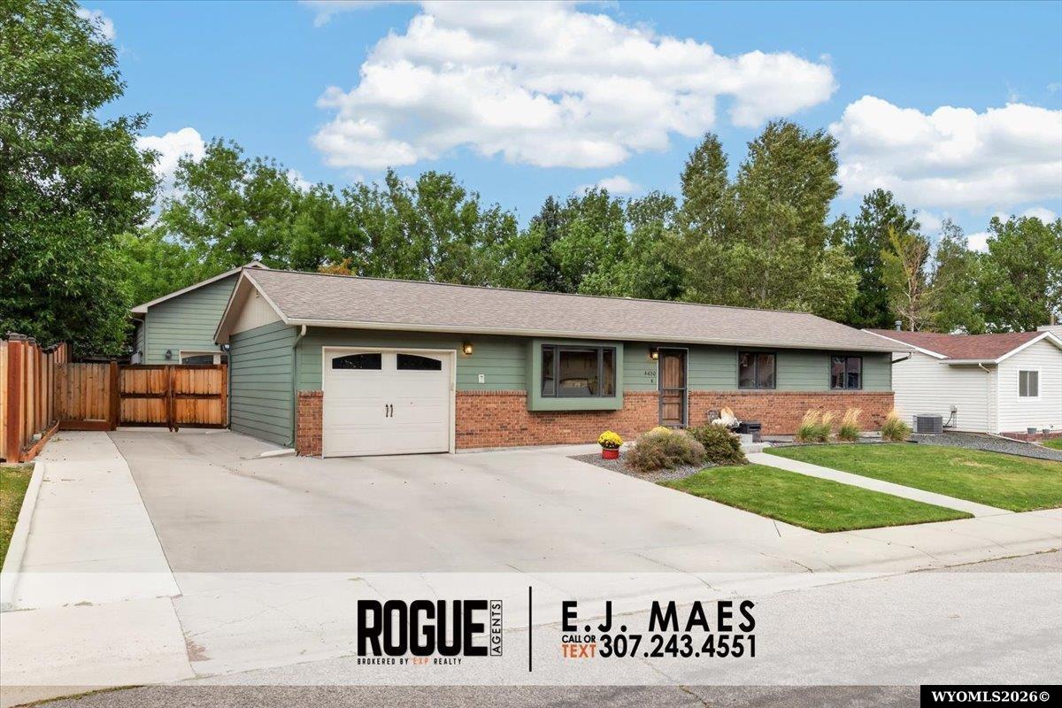 4450 Cardinal Court — photo