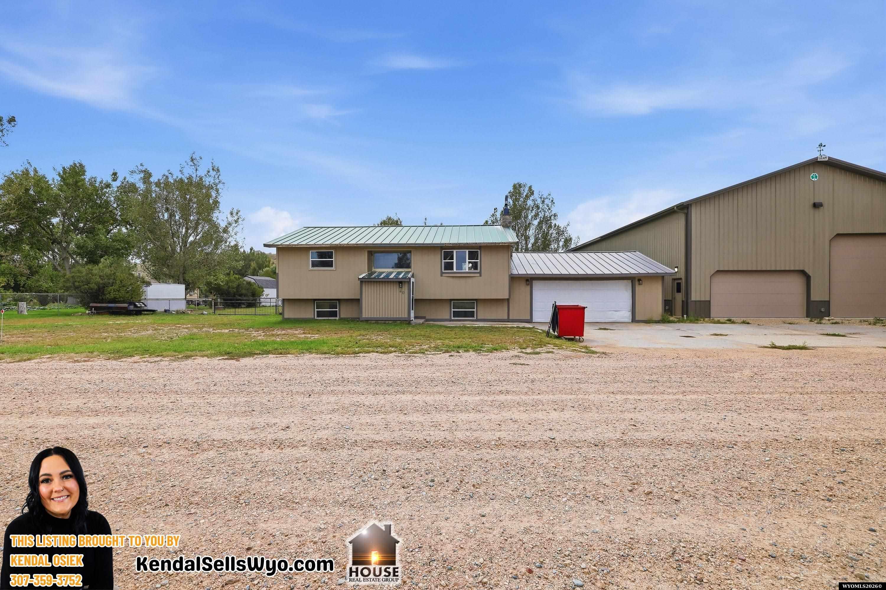 40 Lakeview Dr — photo