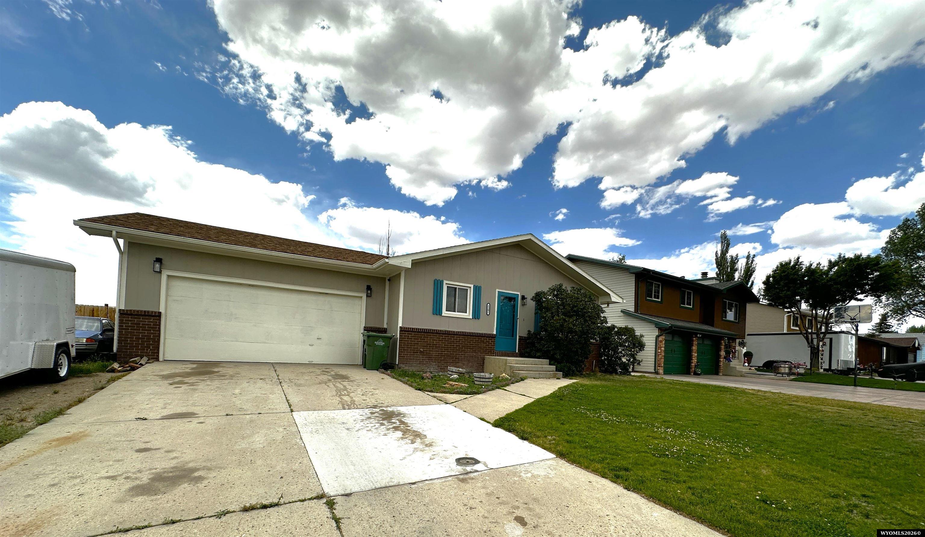 3201 Fir Dr — photo