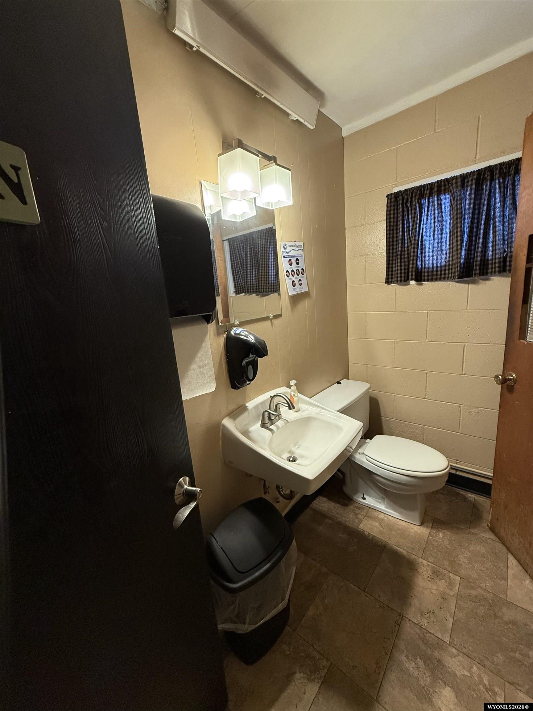 785 E Main, Lander, WY 82520 — photo 3