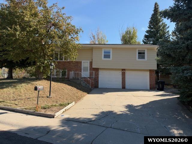 135 Sherwood Circle — photo