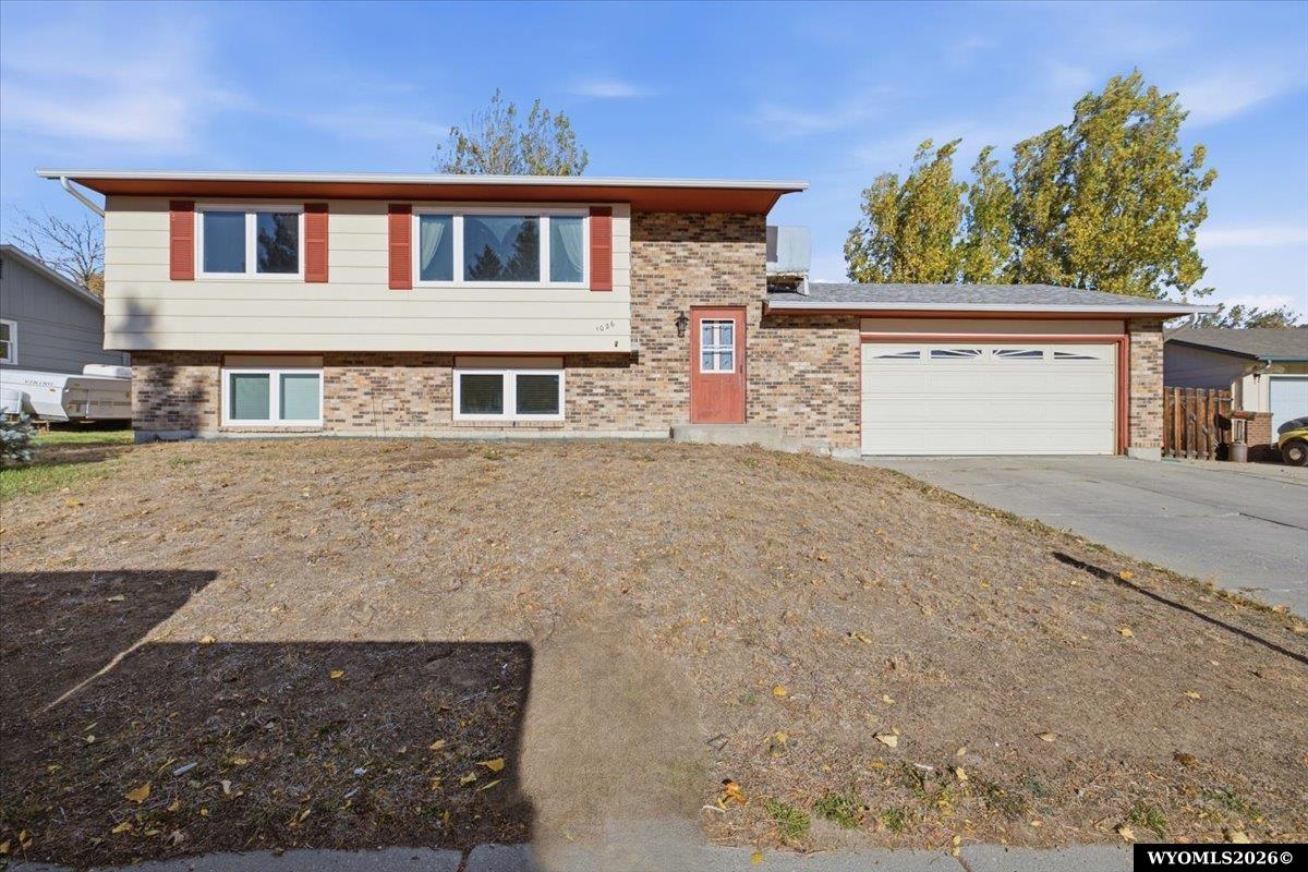 1026 Cardiff — photo