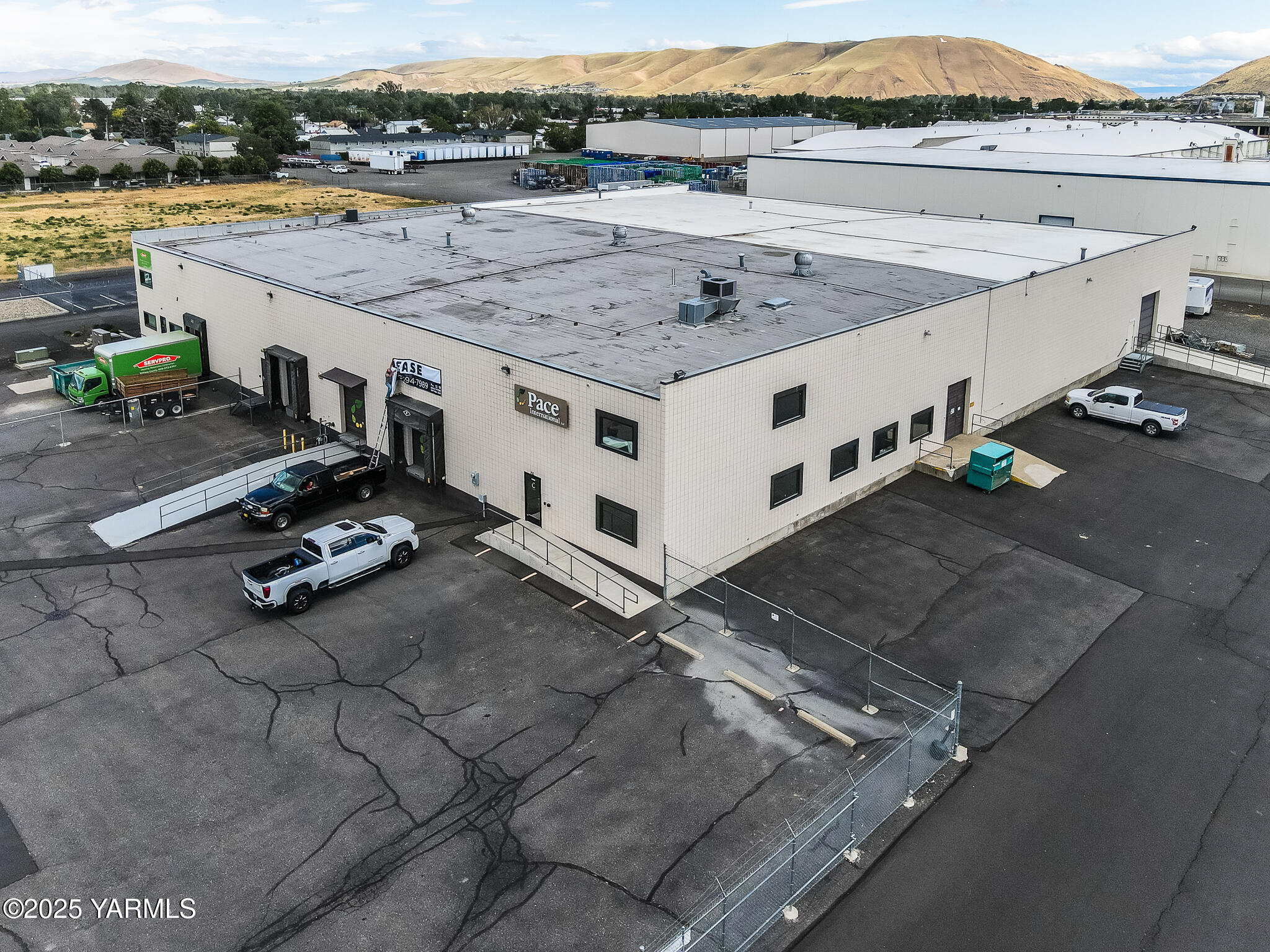 700 W Valley Mall Blvd — photo