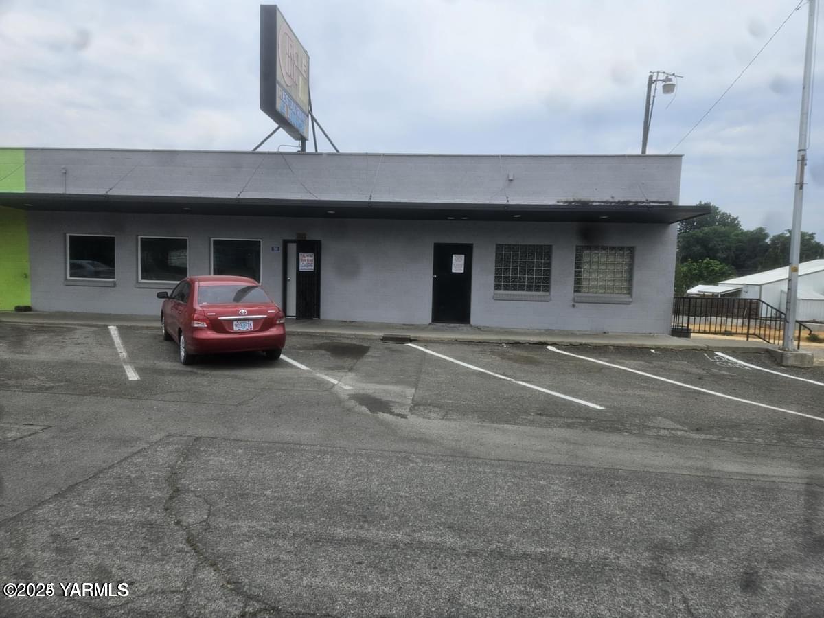 310 Main St — photo