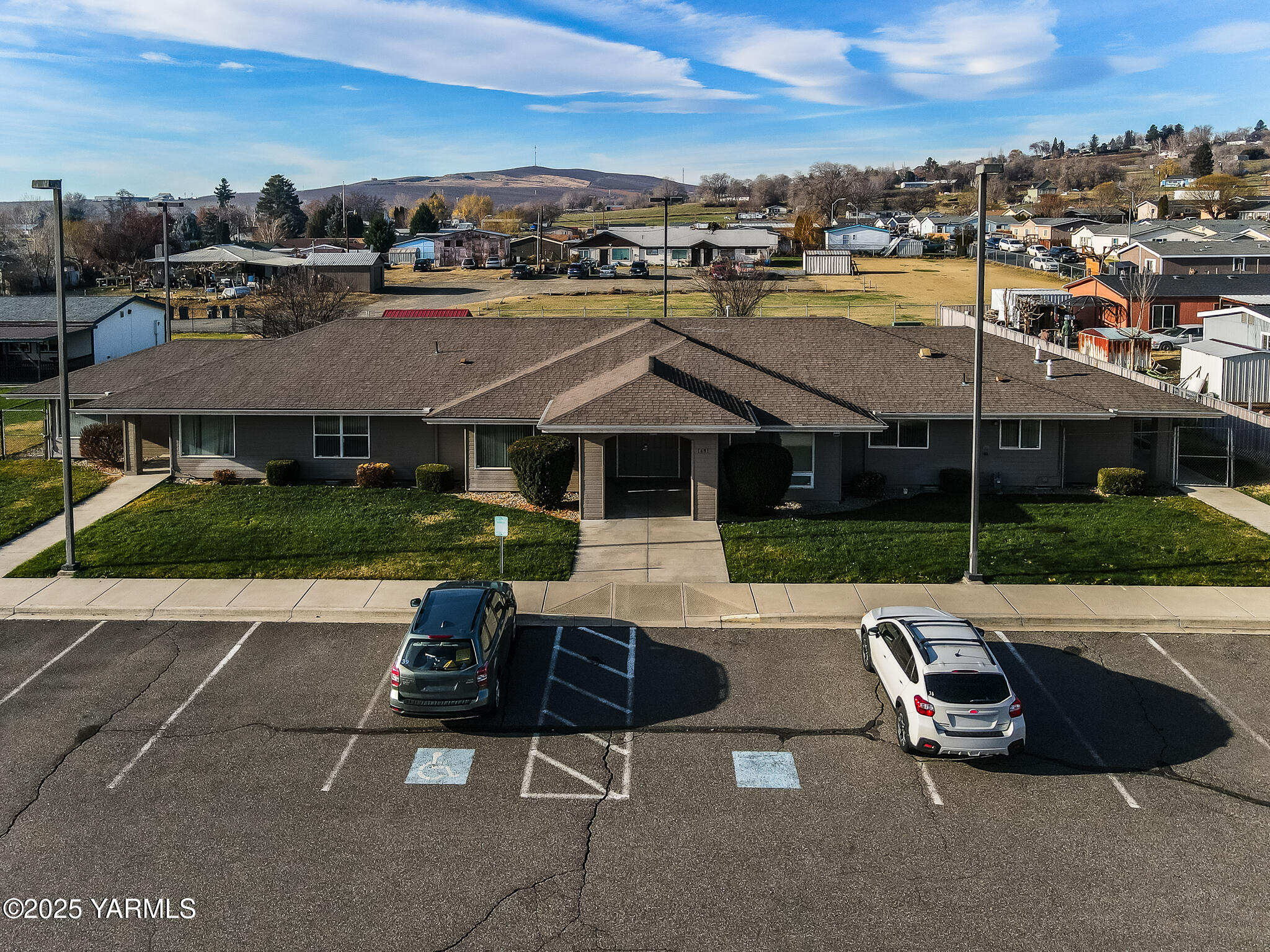 1691 Washington Ct — photo