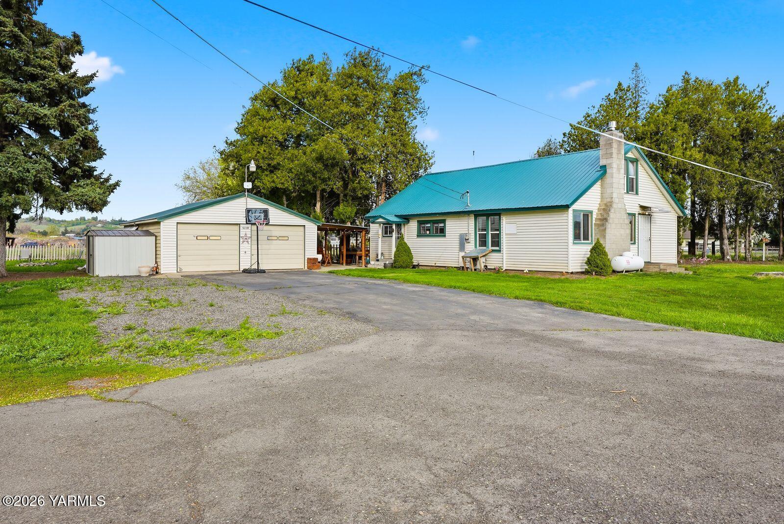 2901 Mapleway Rd — photo