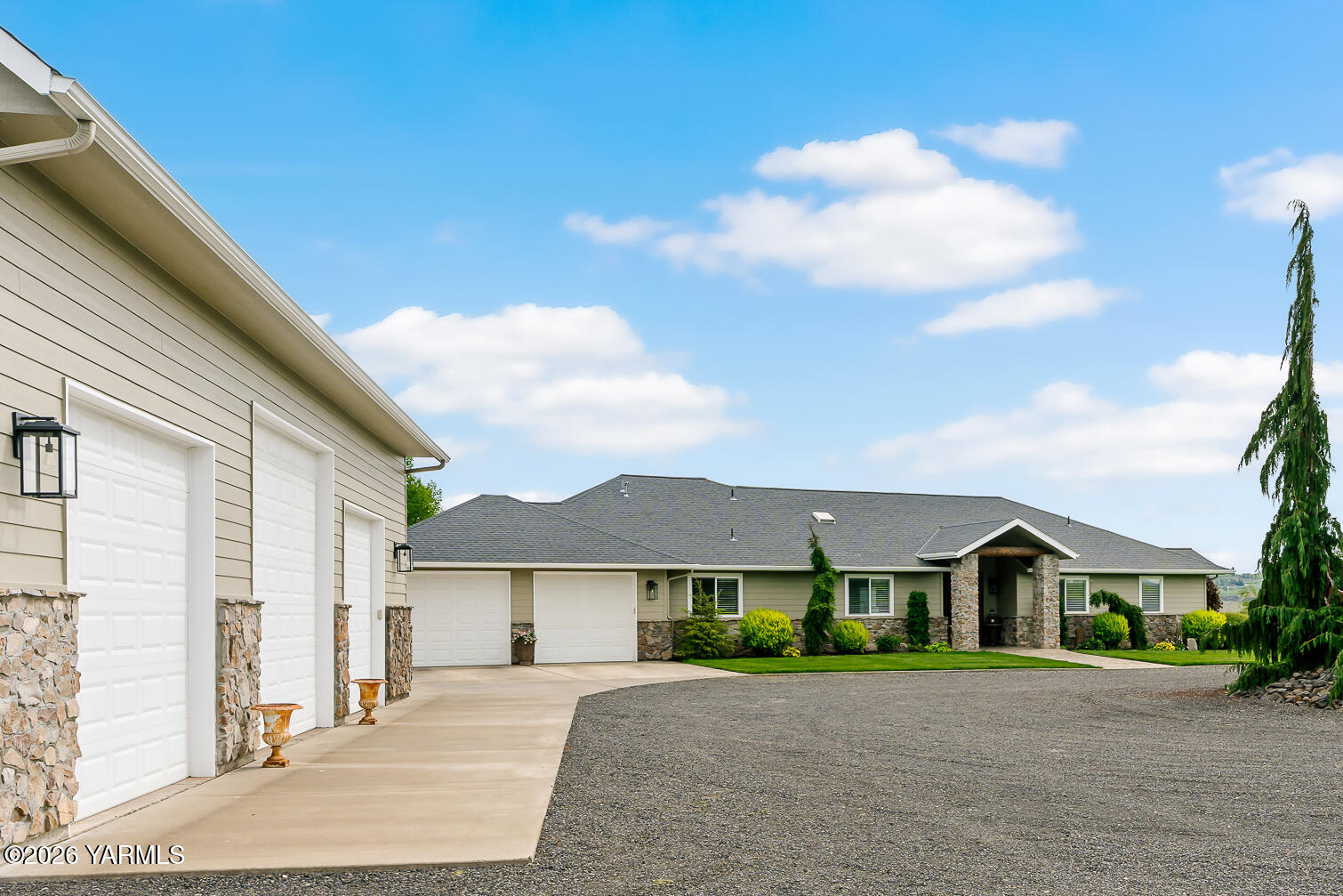 181 Valley View Rd, Yakima, WA 98908