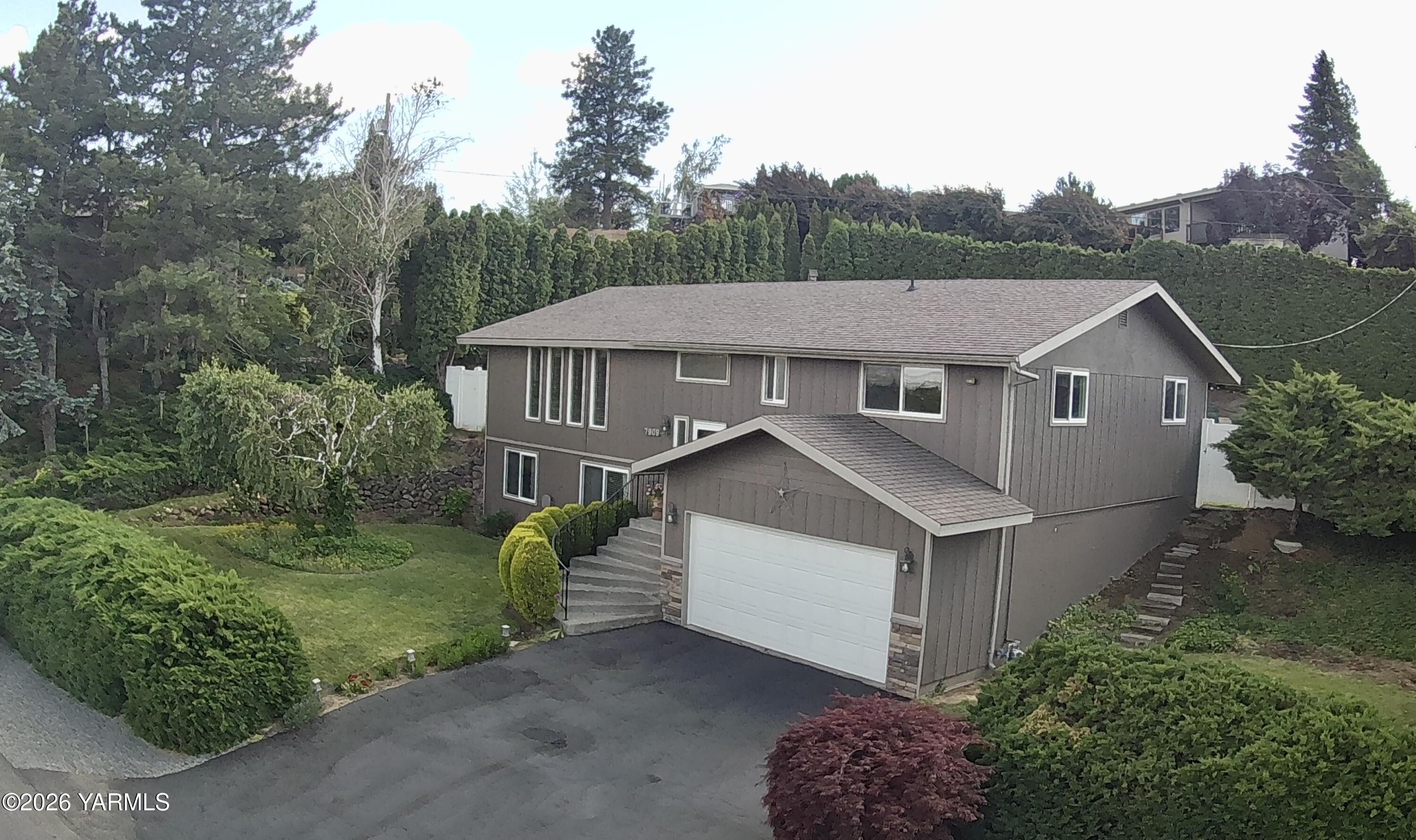 7909 Englewood Crest Dr — photo