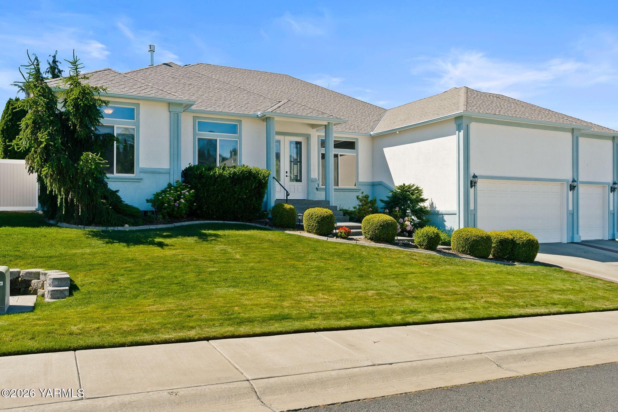 7304 Modesto Way — photo