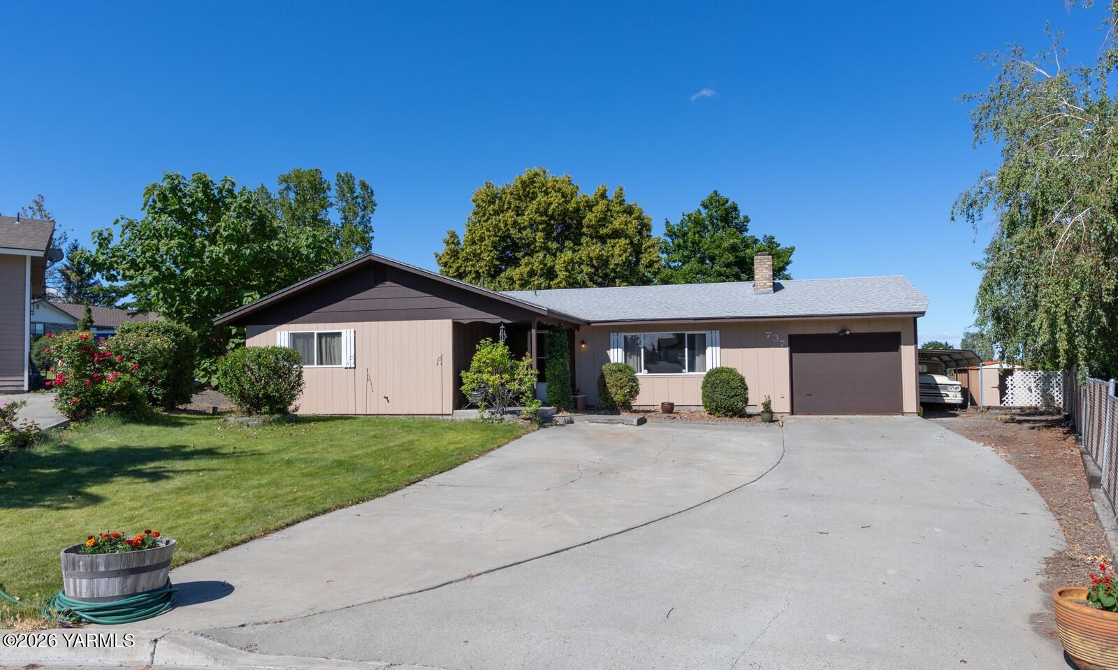 737 Darrin Ct — photo