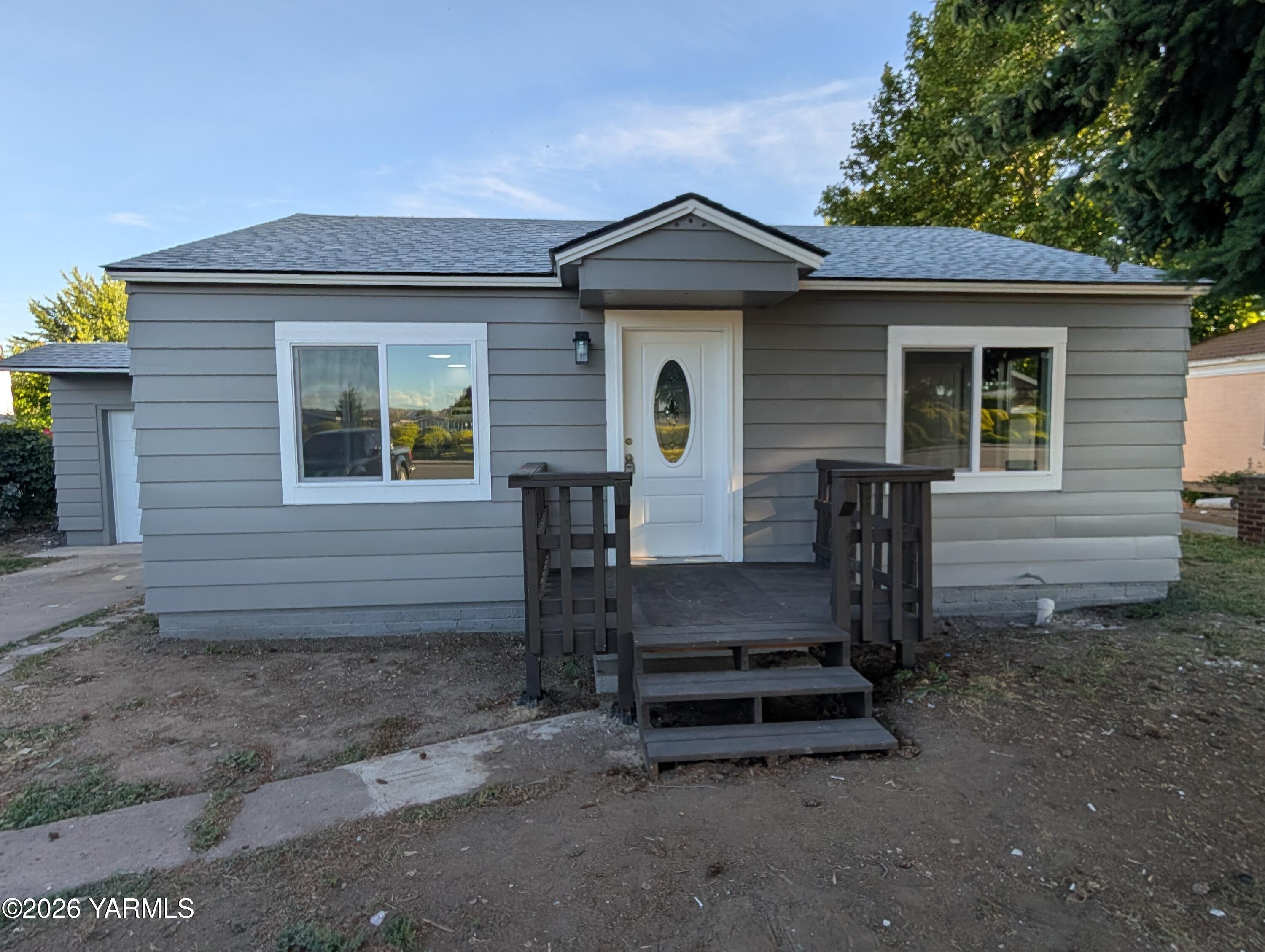 1306 W Washington Ave — photo