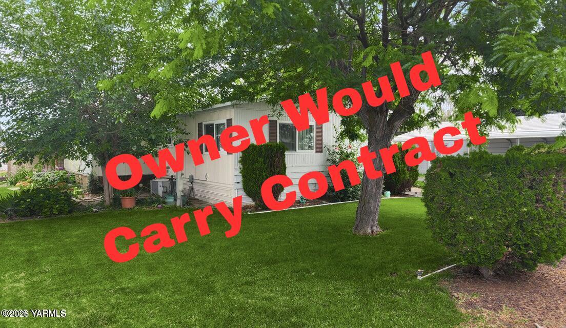 55 W Washington Ave, 89 — photo