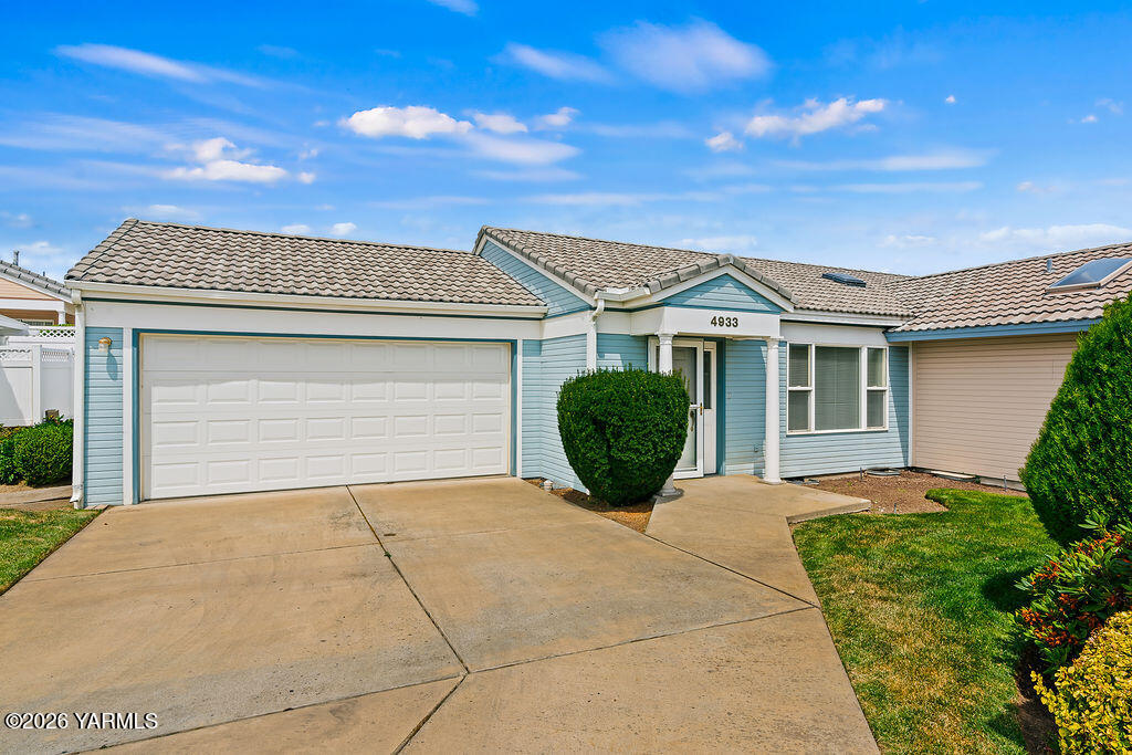4933 Apple Blossom Ct — photo