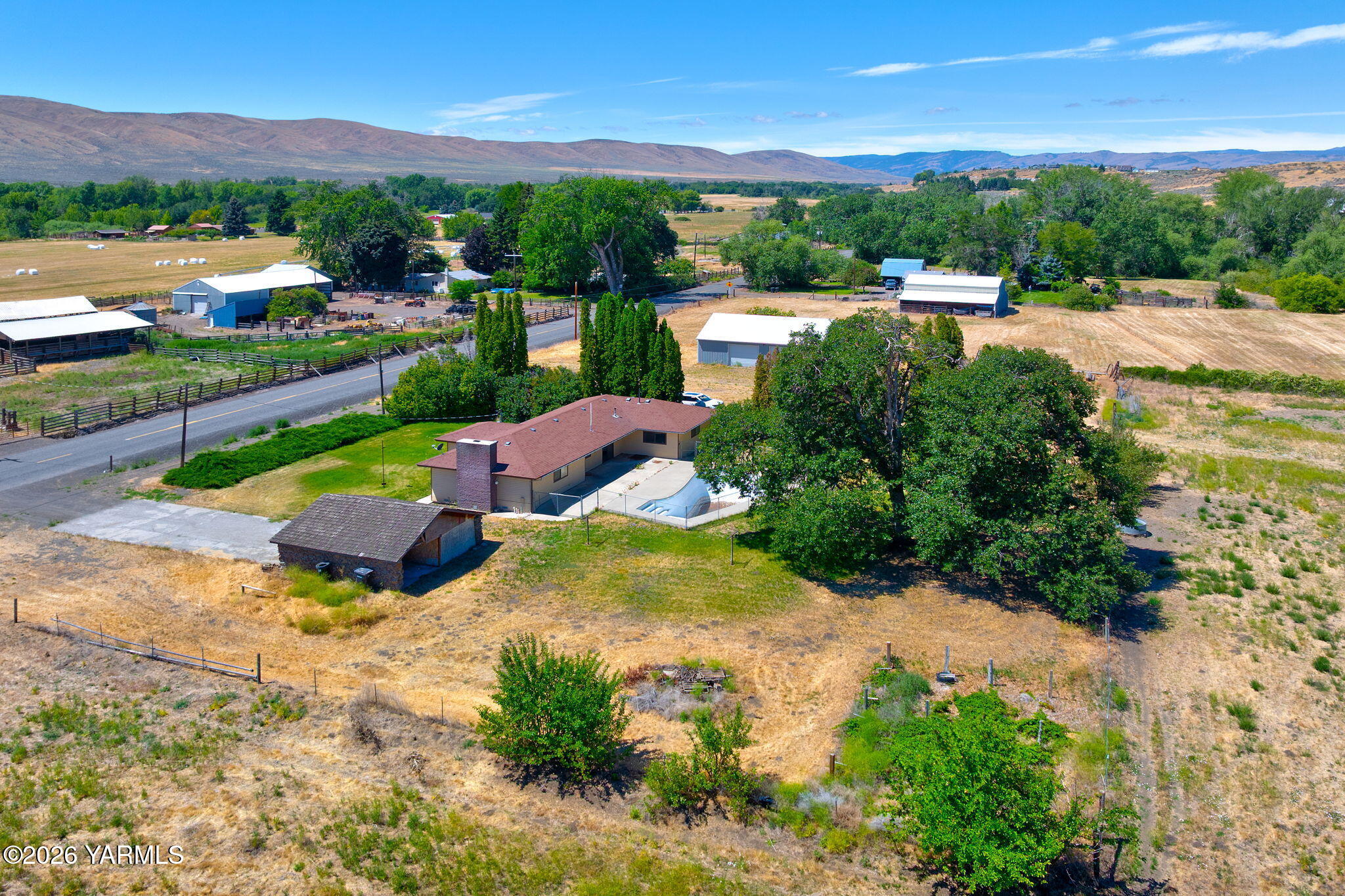 15791 Rutherford Rd, Yakima, WA 98903 — photo 3