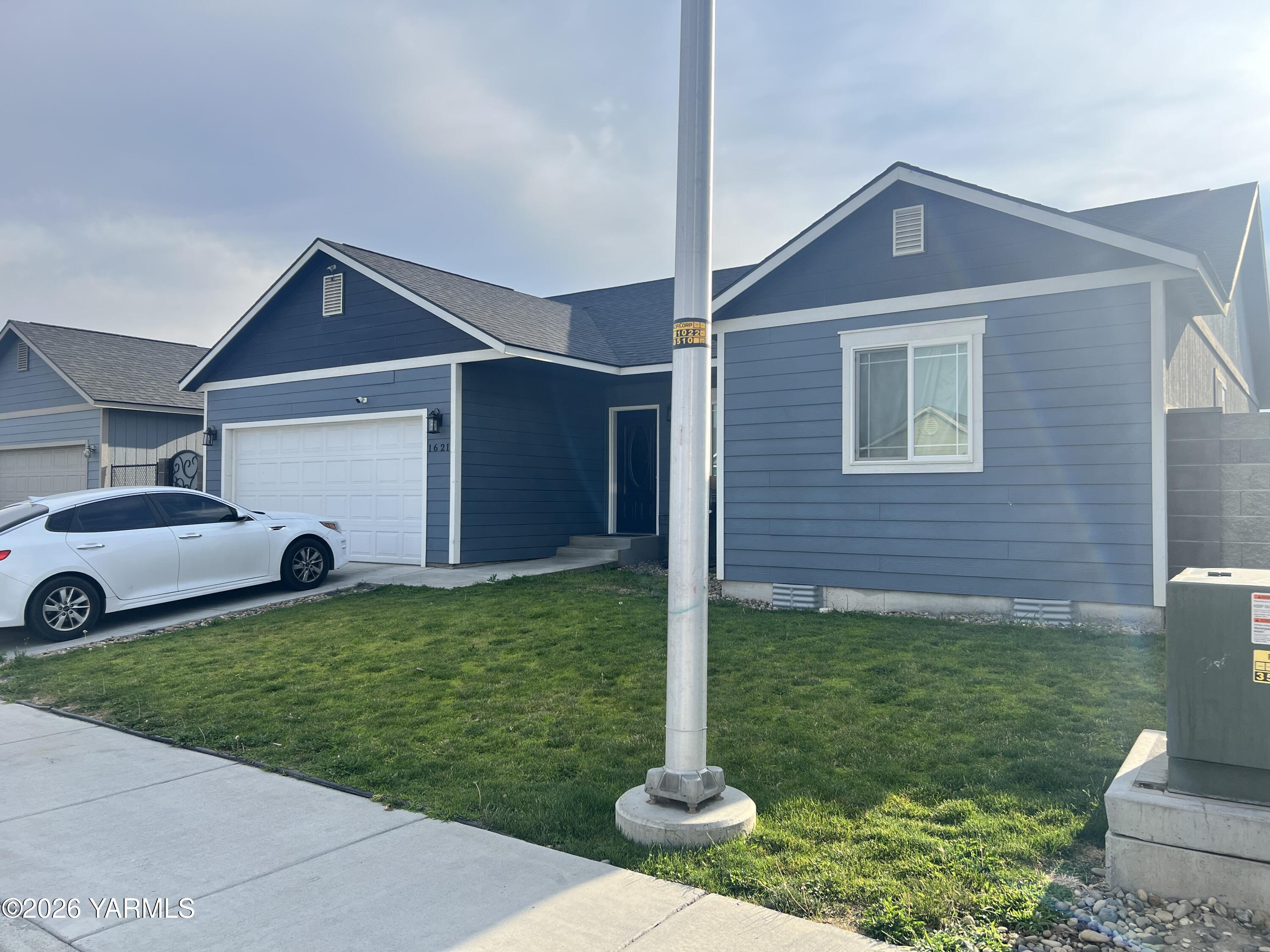 1621 Ayrshire St — photo