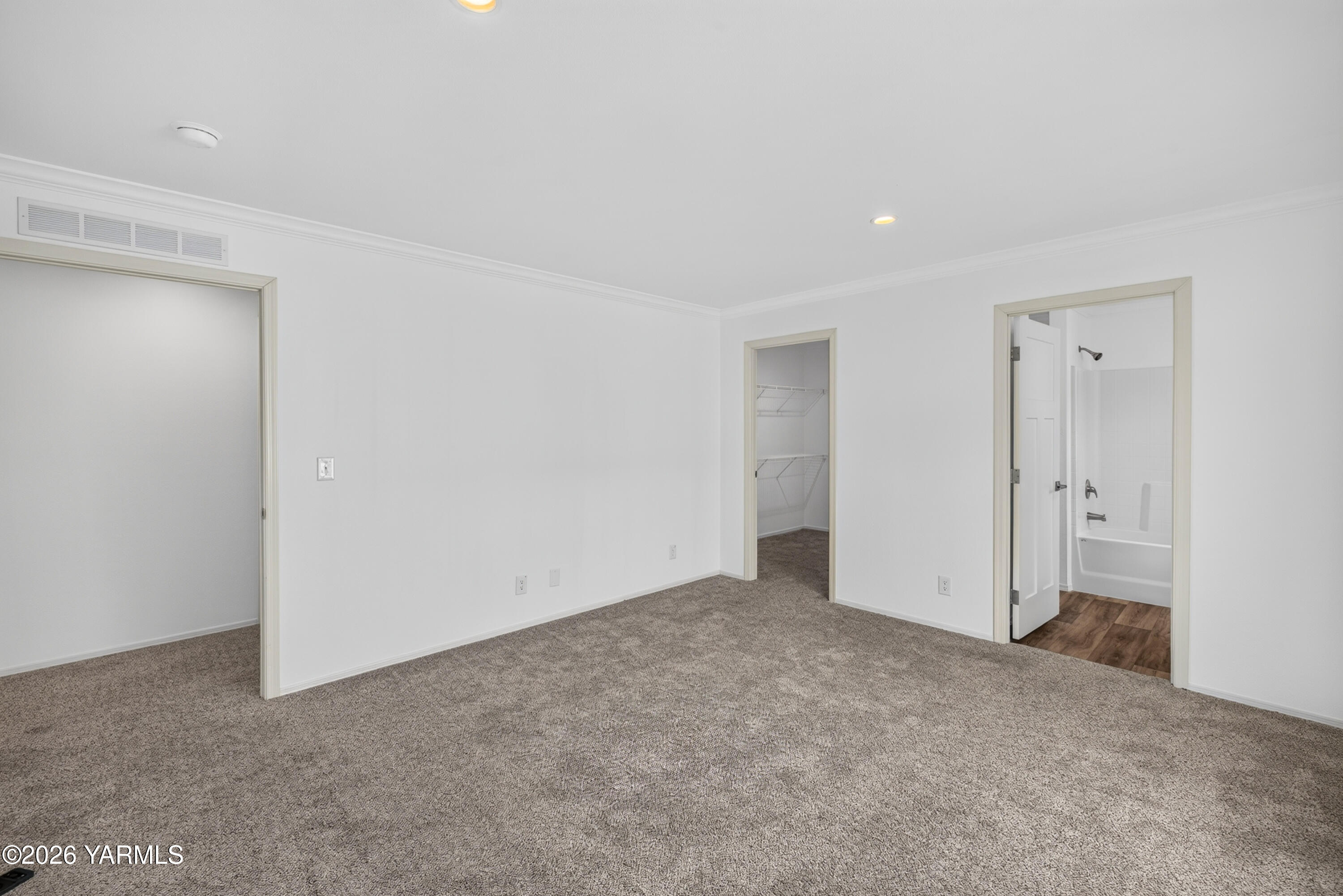 2681 E Edison Ave, 87 — photo