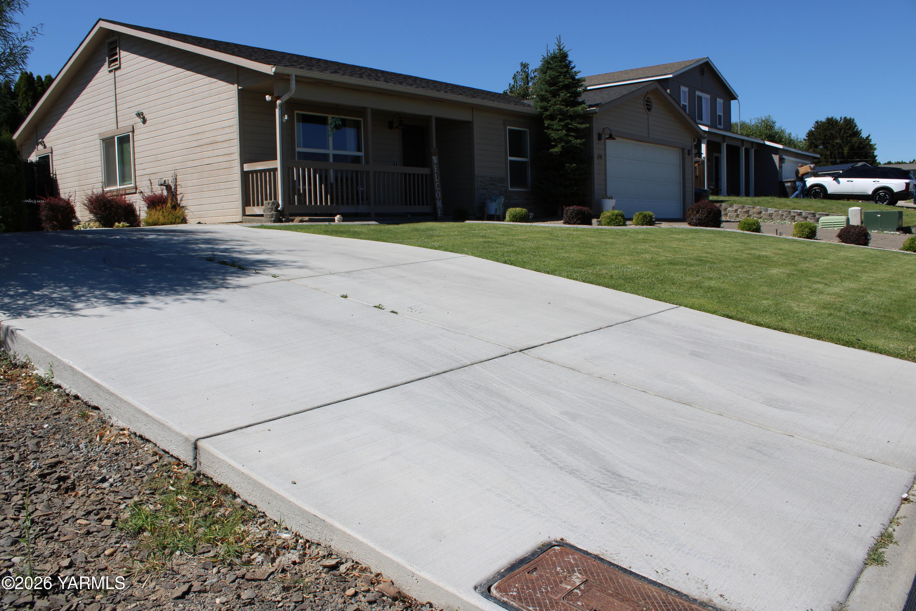6700 Crestfields Rd, Yakima, WA 98903 — photo 2