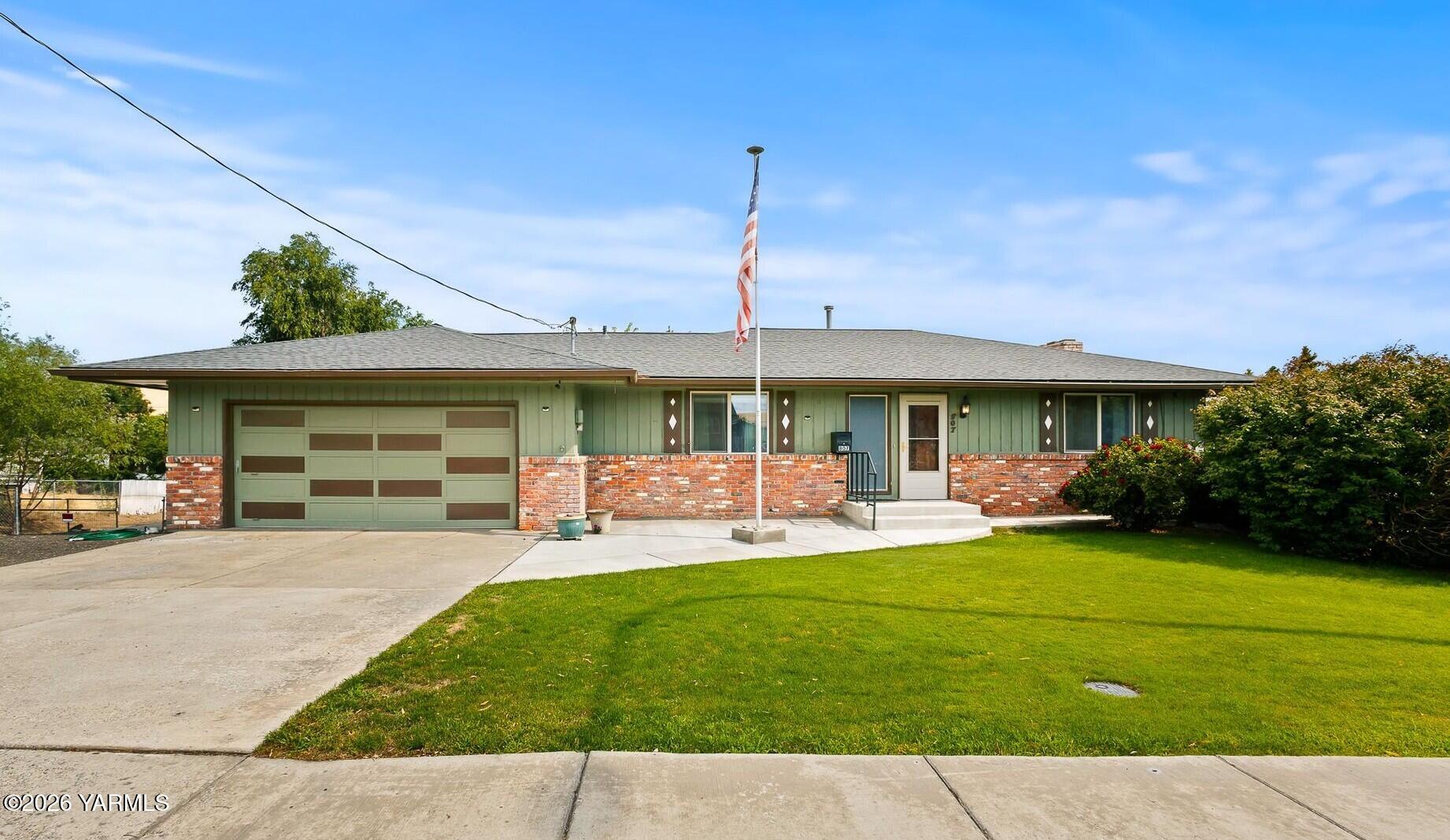 807 W Fremont Ave — photo