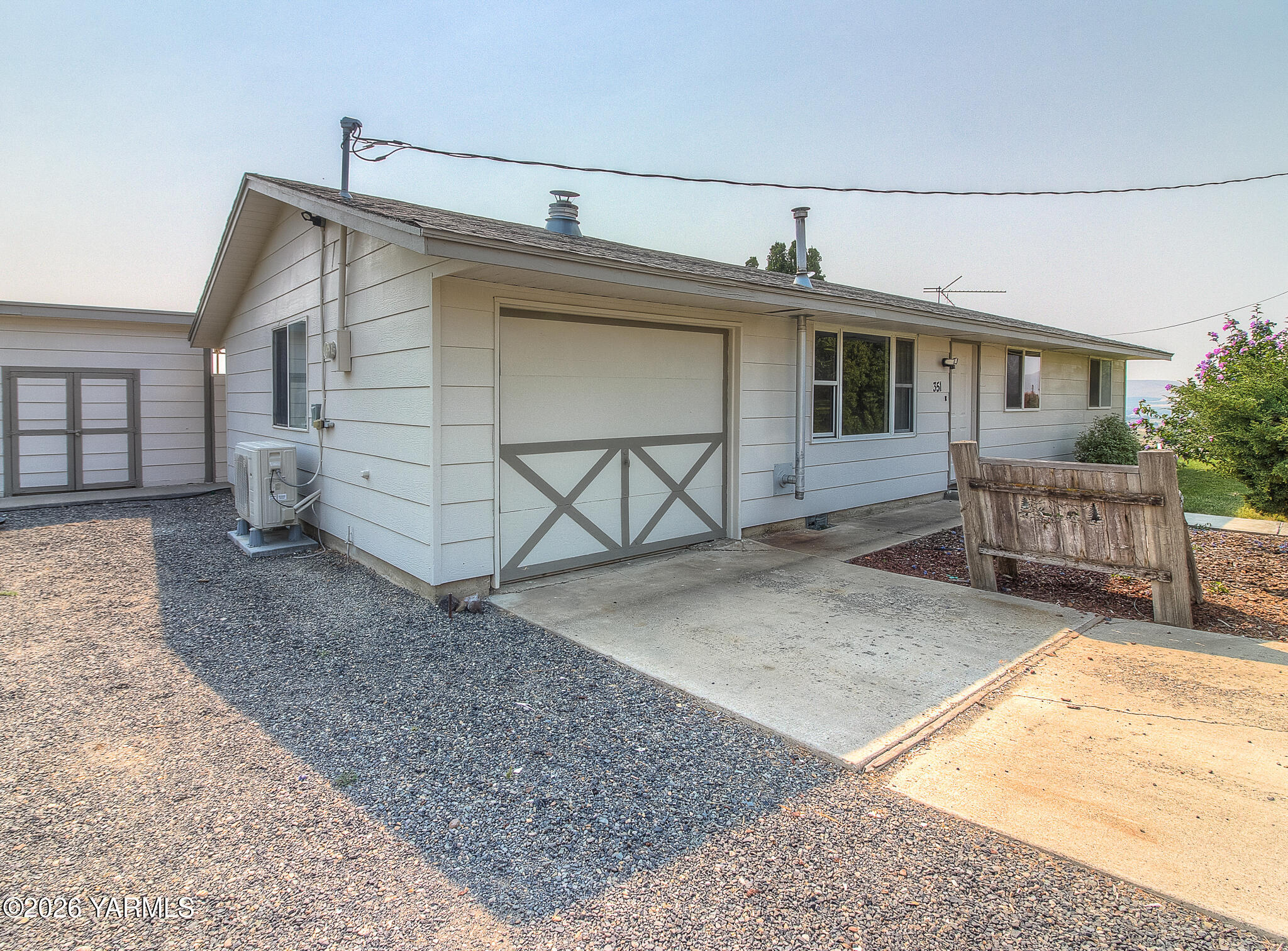 351 N Beane Rd, Moxee, WA 98936 — photo 2