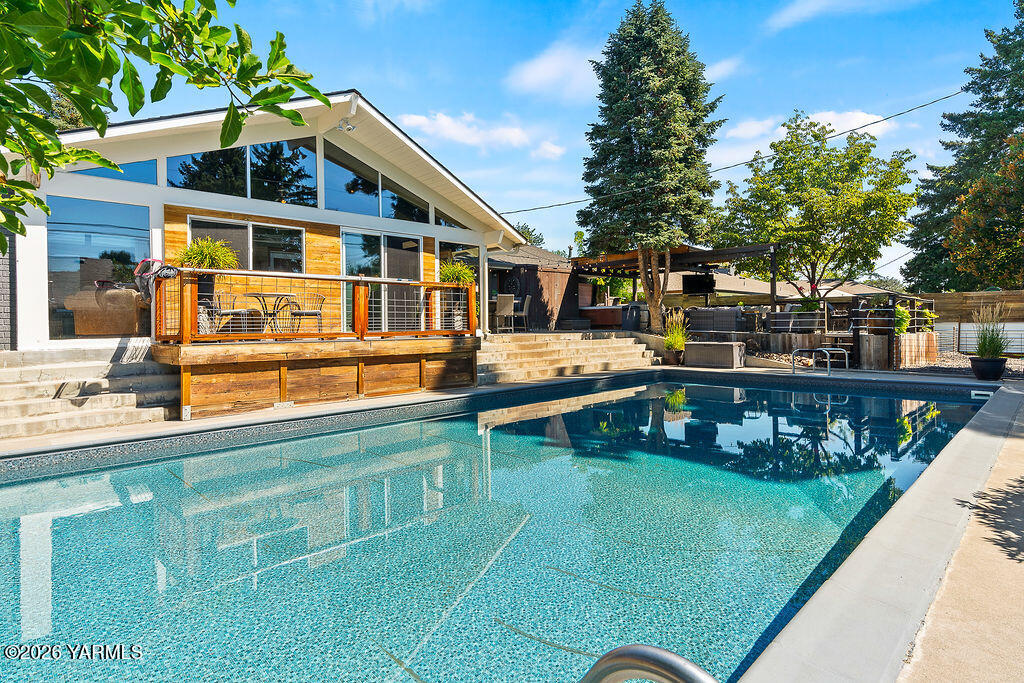 5106 Douglas Dr — photo