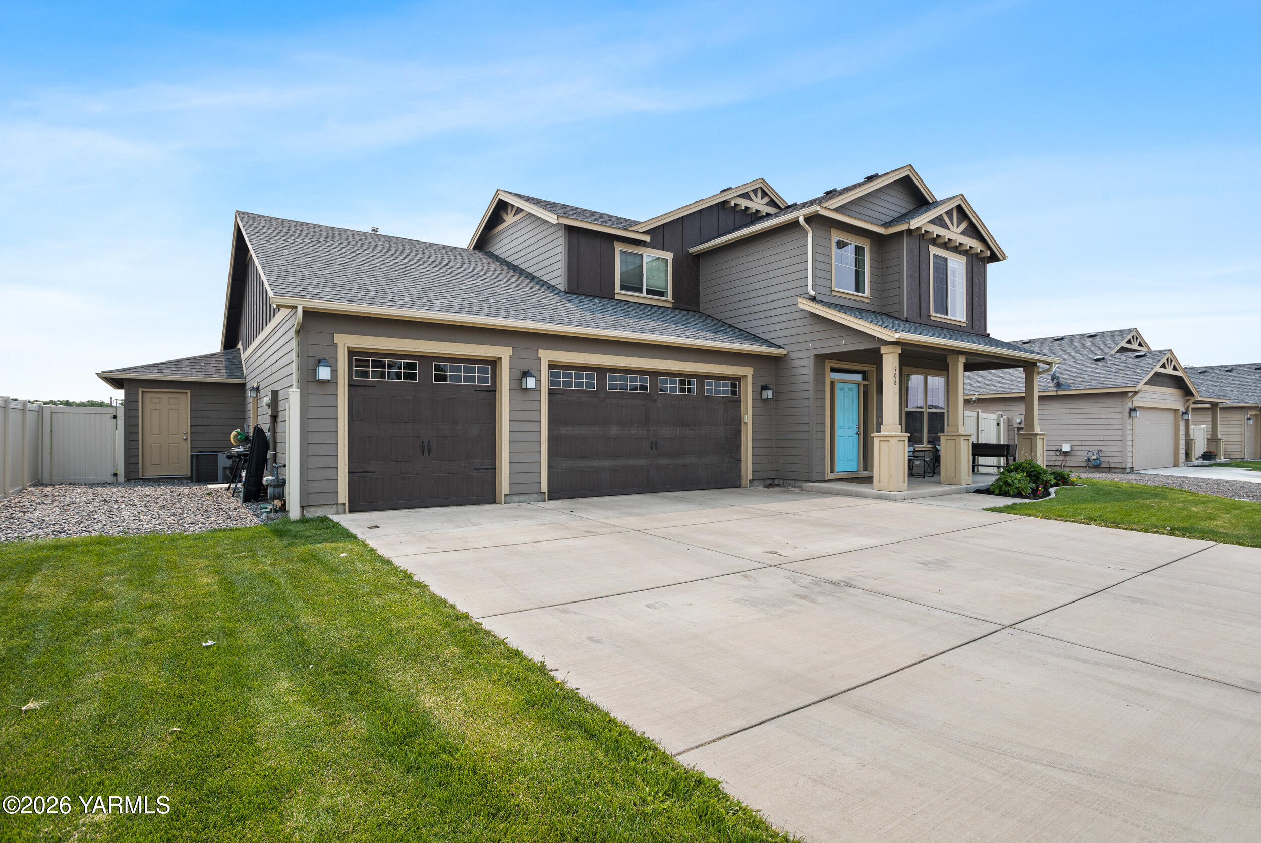908 Millenium Ave, Moxee, WA 98936 — photo 2