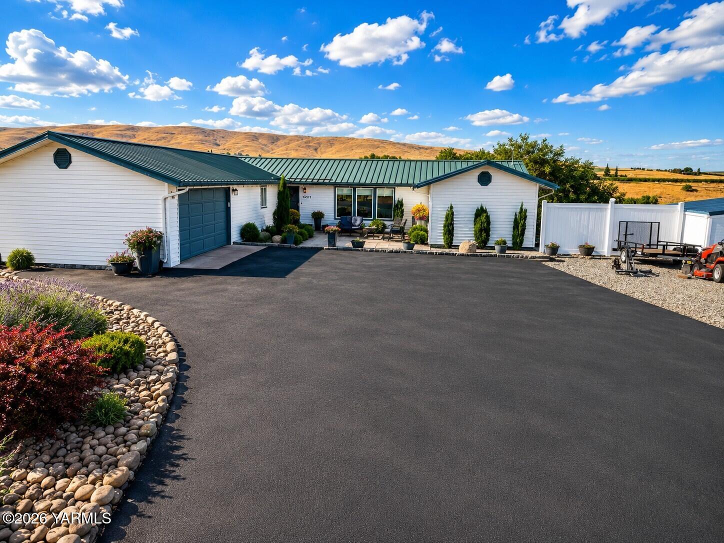 14511 McAuley Rd — photo