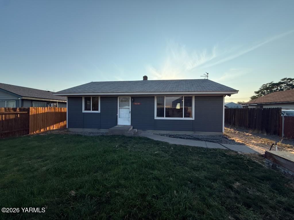 1616 Voelker Ave — photo