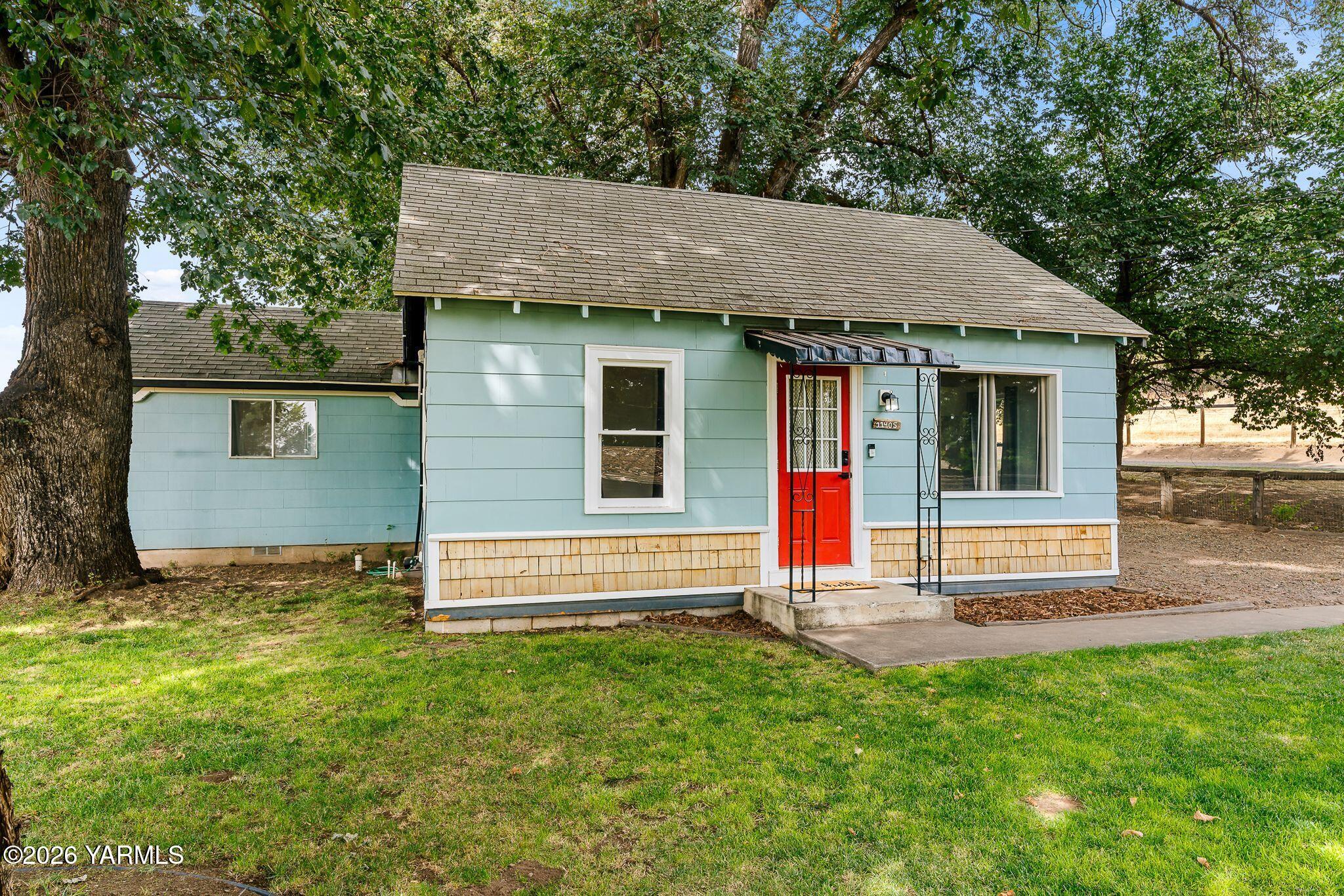 11405 Hackett Rd, Yakima, WA 98903 — photo 2