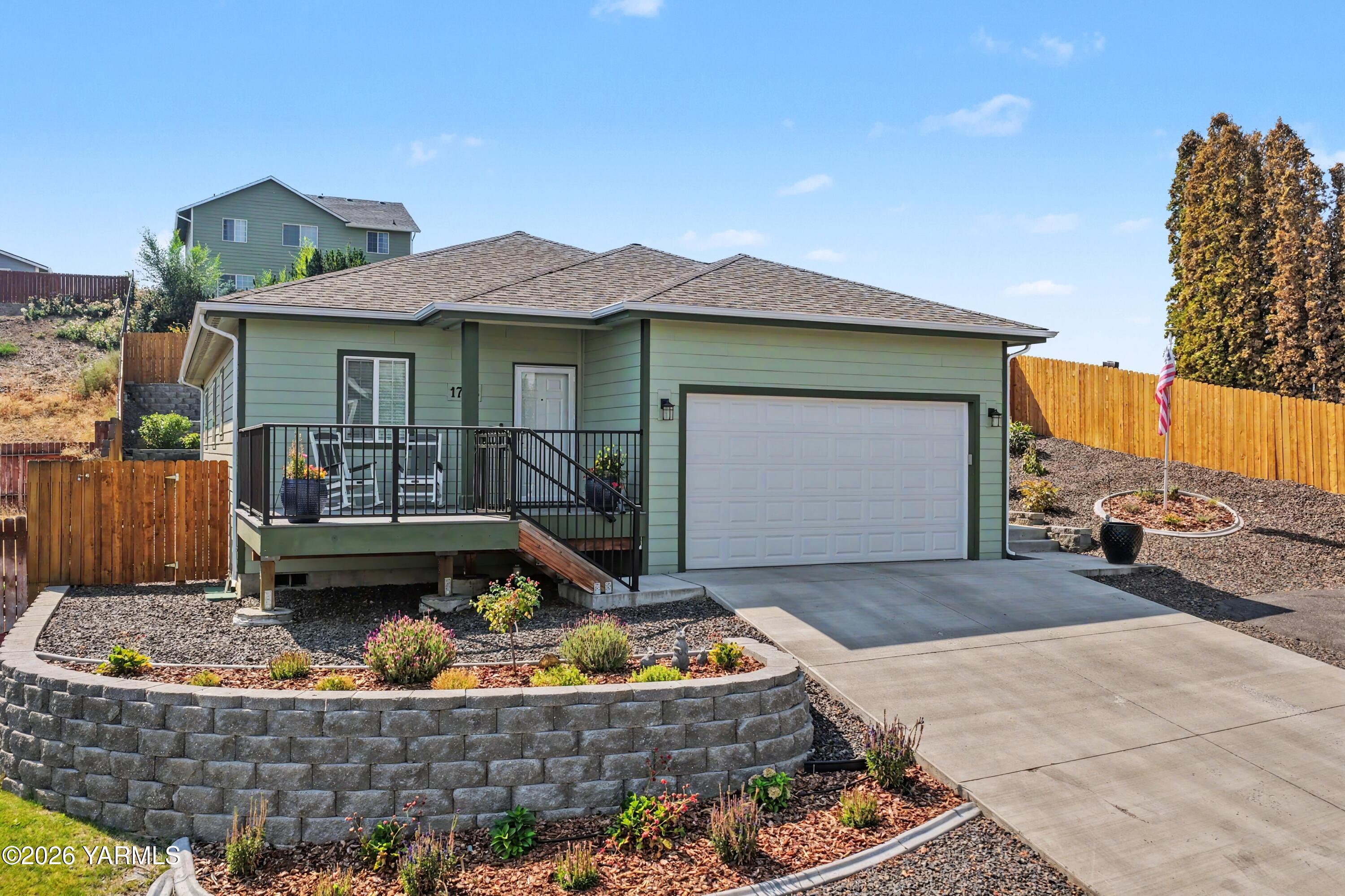 1708 W Naches Ave — photo