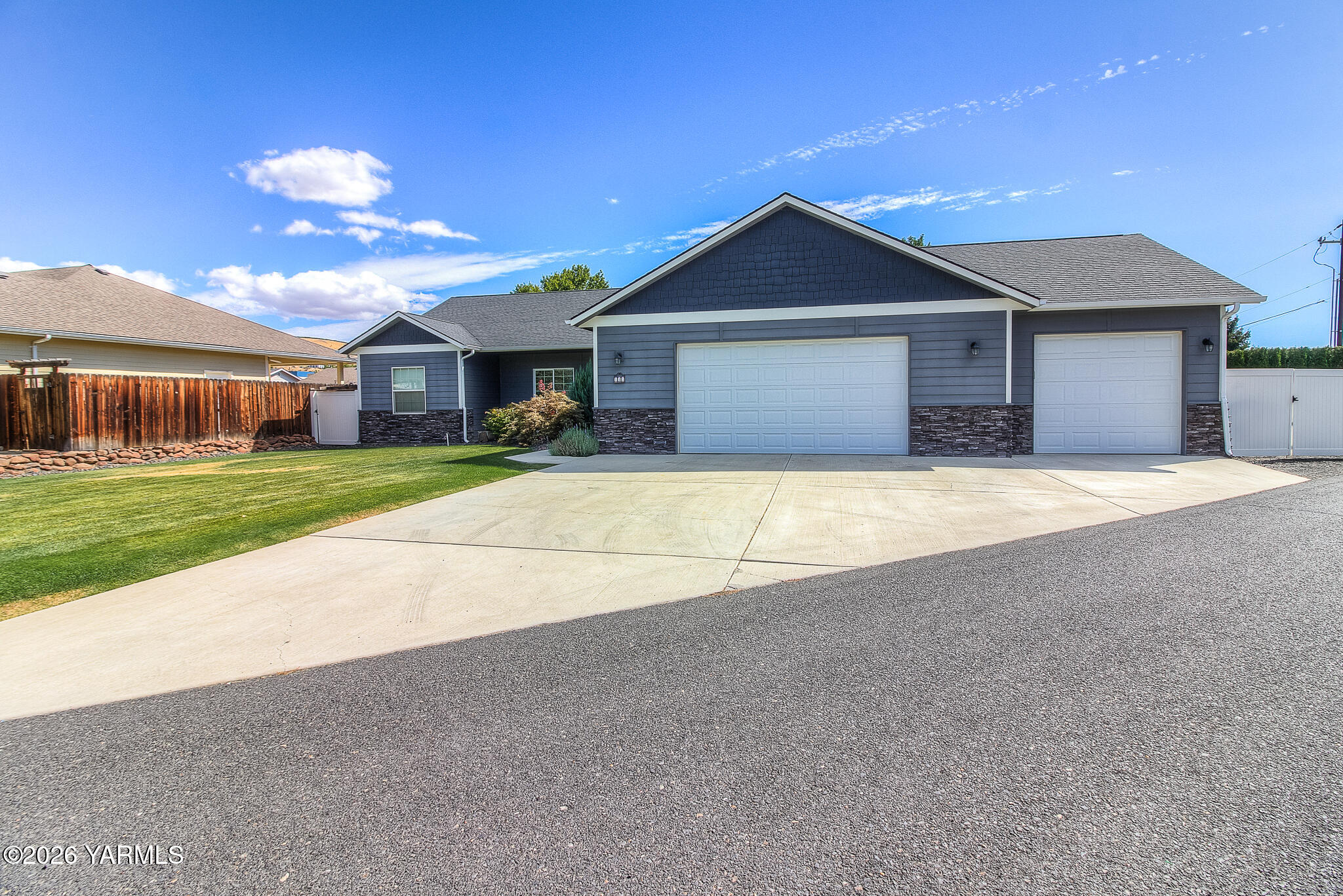 113 Apple Loop Rd, Naches, WA 98937 — photo 2