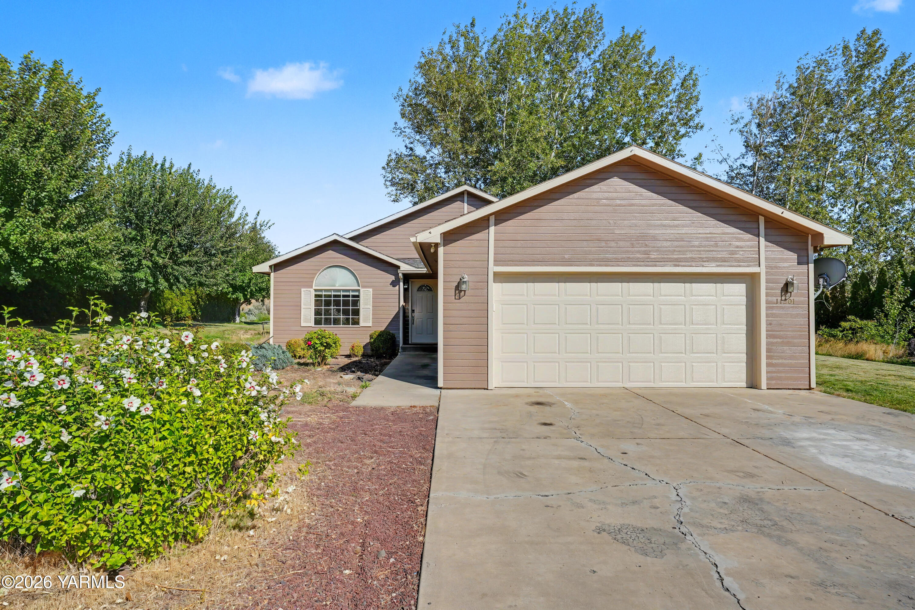 11201 Summitview Rd — photo