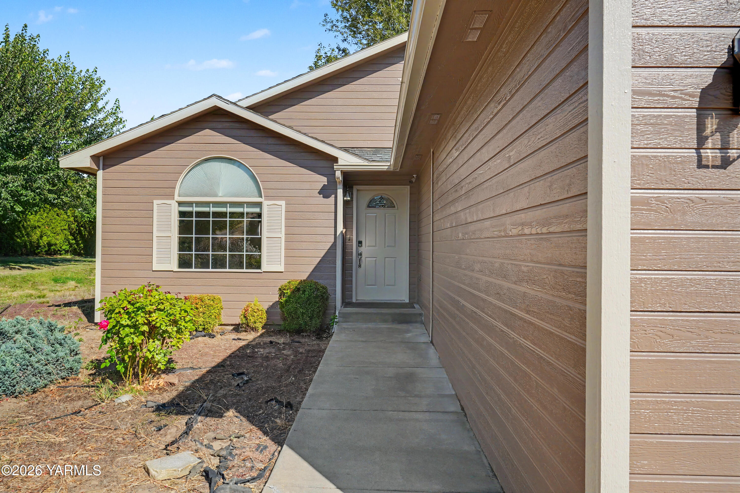 11201 Summitview Rd, Yakima, WA 98908 — photo 2