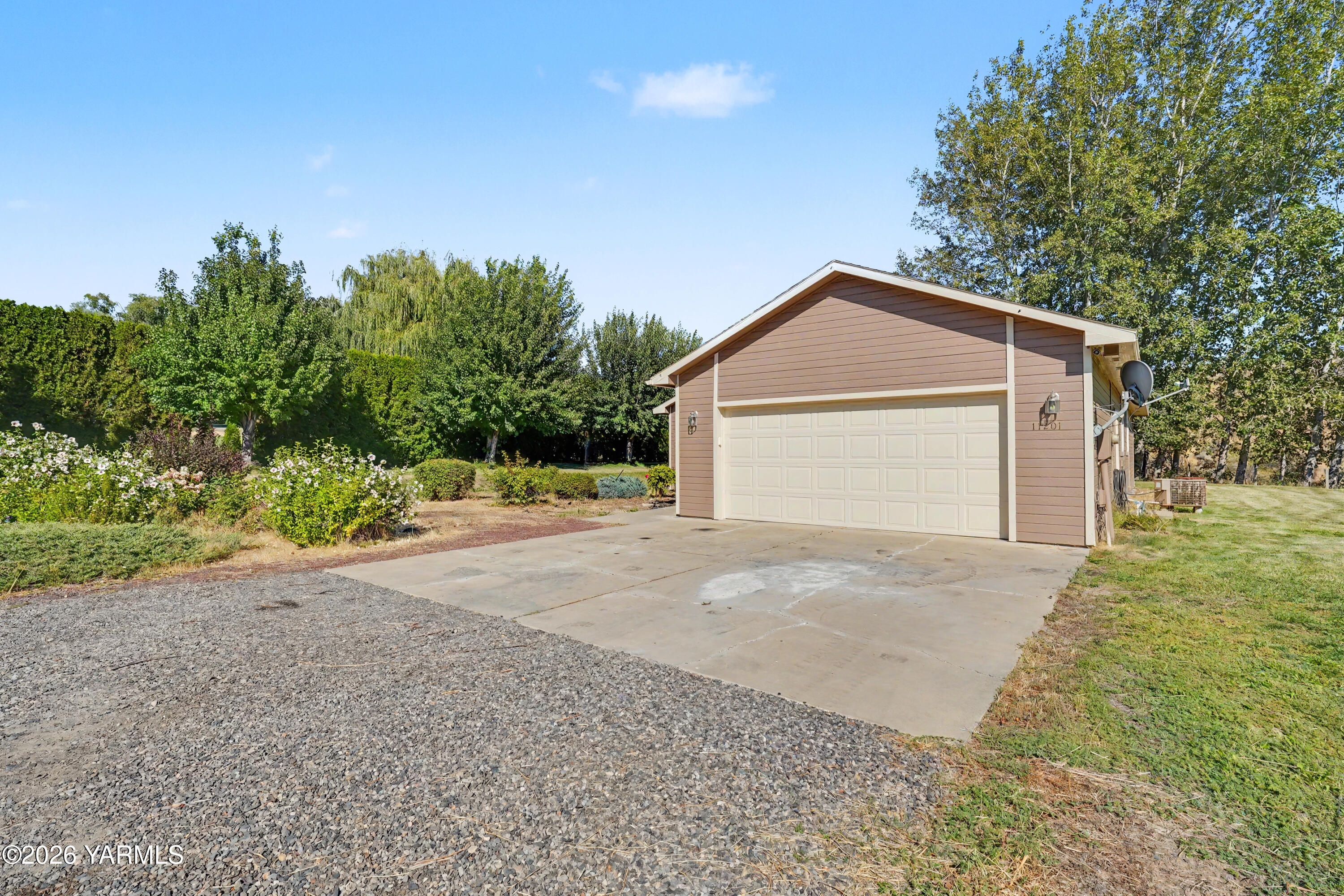 11201 Summitview Rd, Yakima, WA 98908 — photo 3