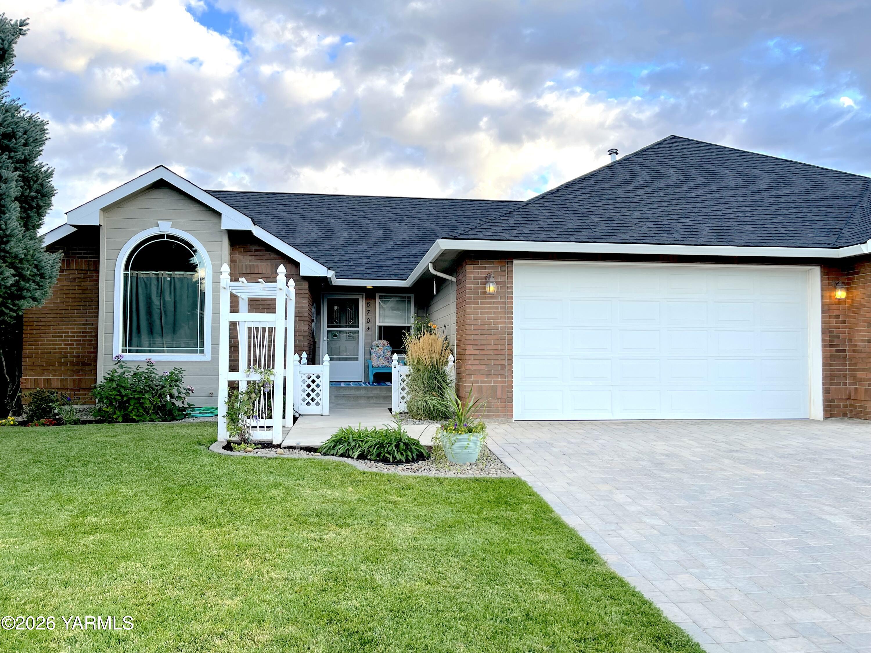 8704 Midvale Rd — photo