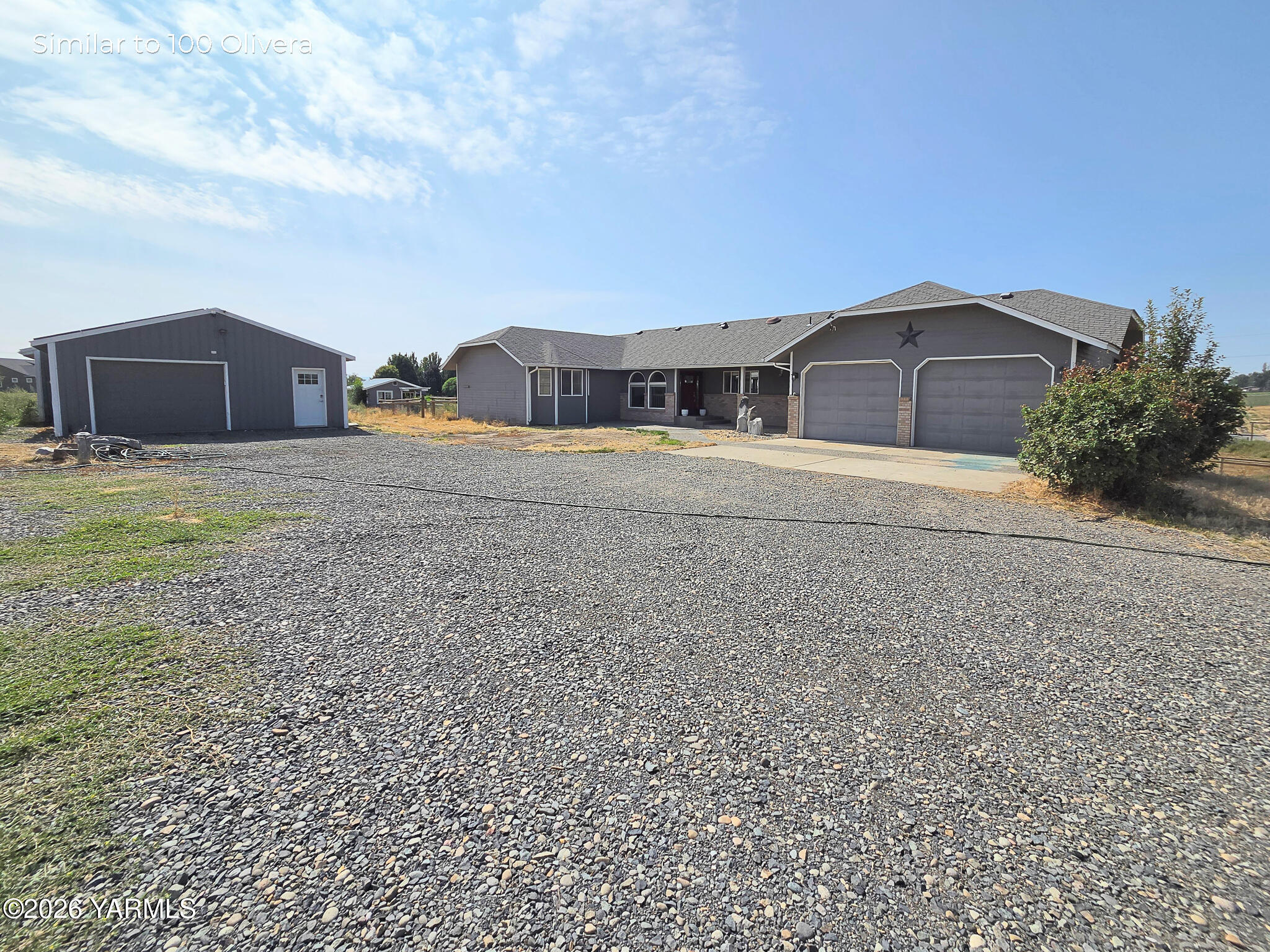 1253 Lucy Ln — photo