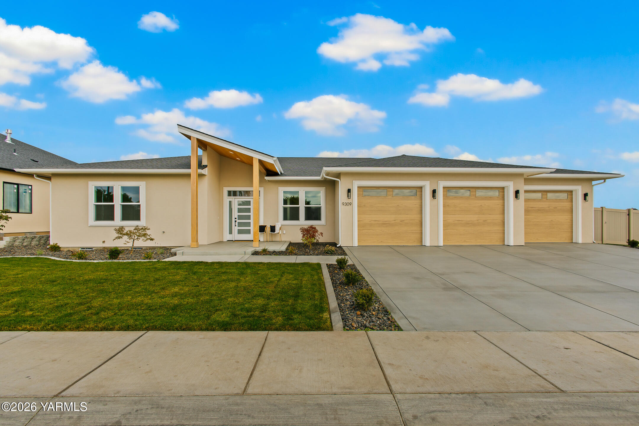 9309 Golden Dr — photo