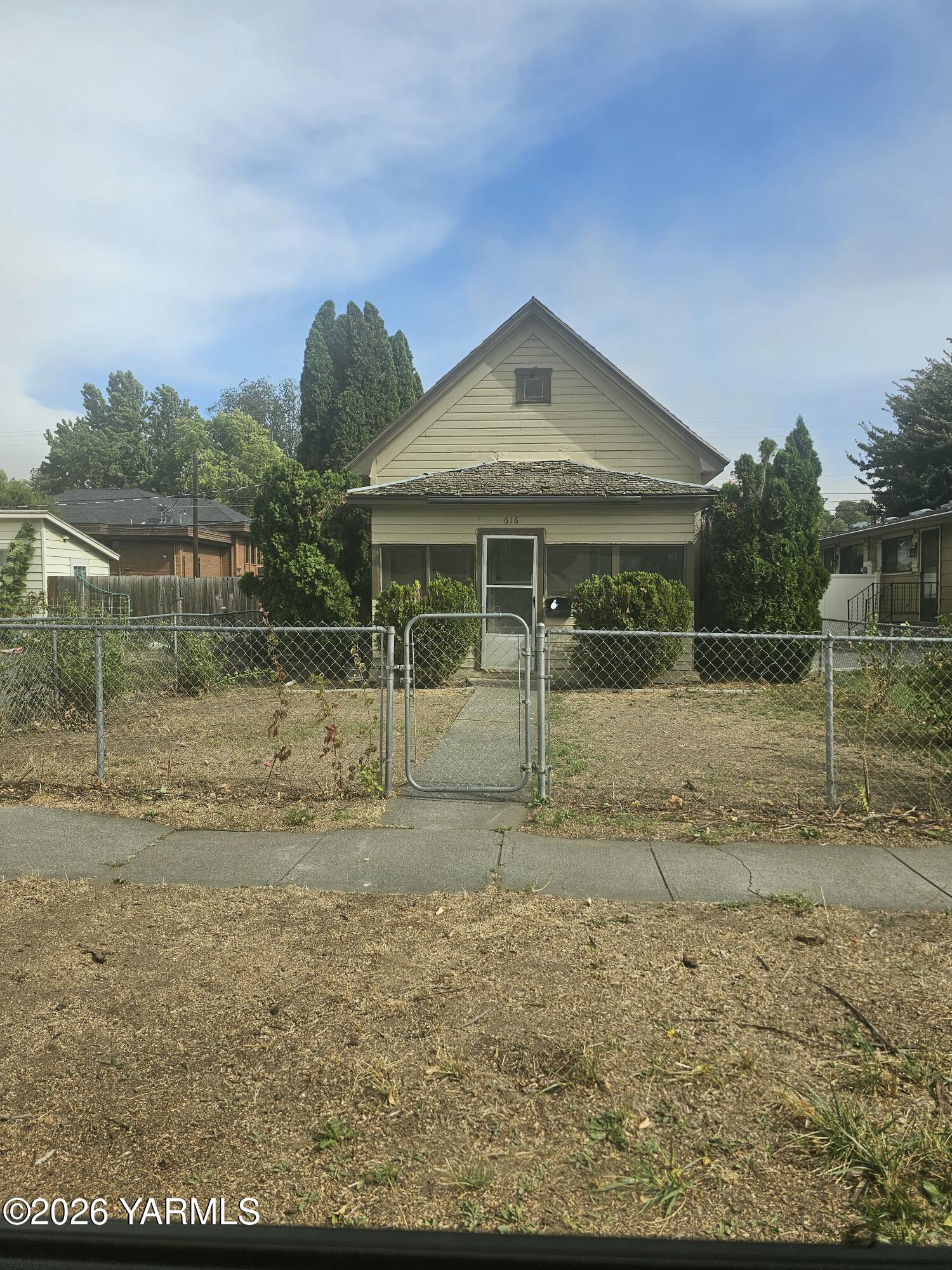 616 Court St — photo