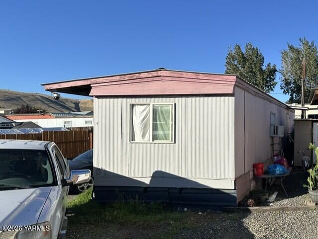 102 E California St, 9 — photo